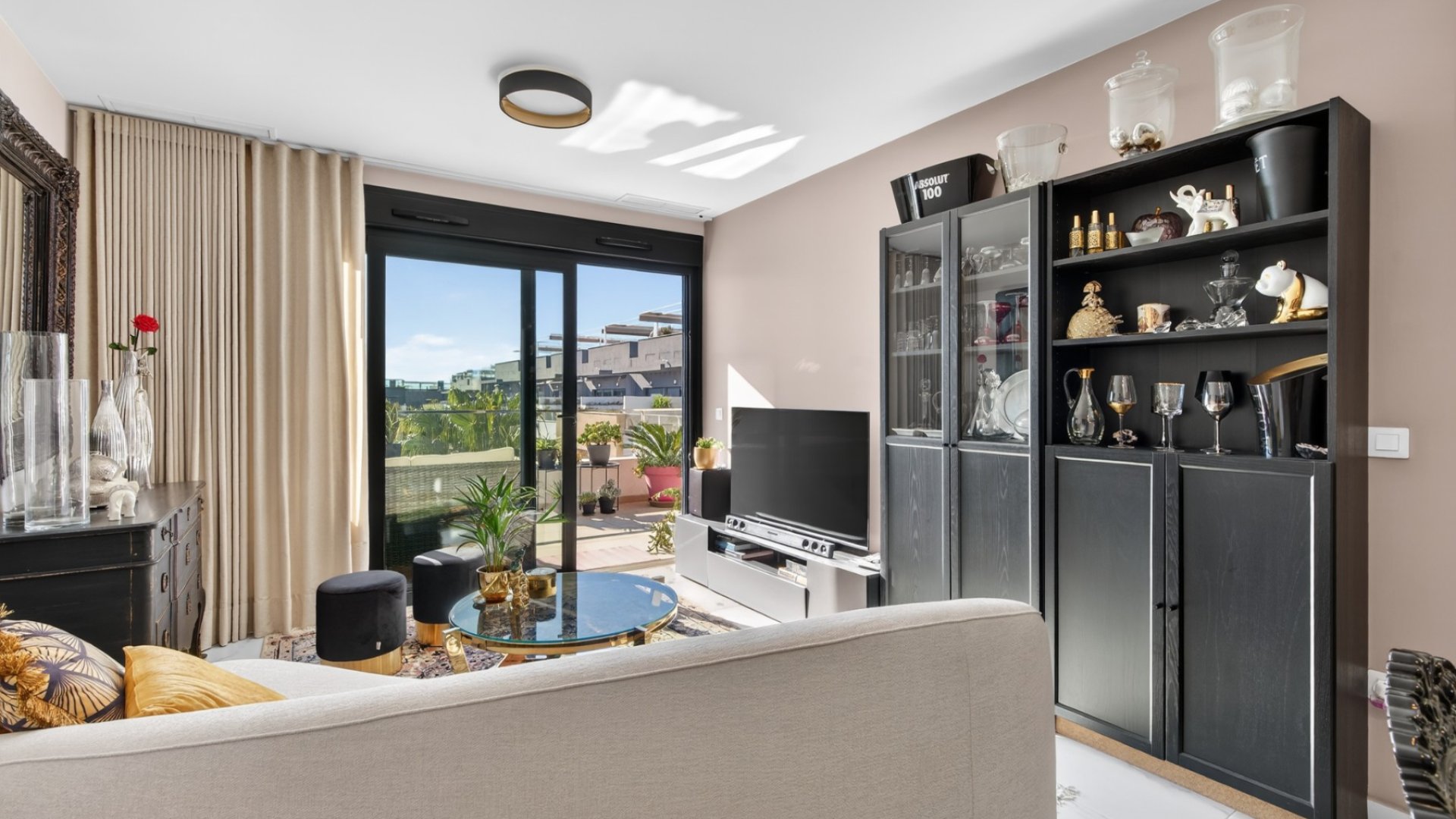 Reventa - Apartamentos -
Orihuela Costa - Playa Flamenca