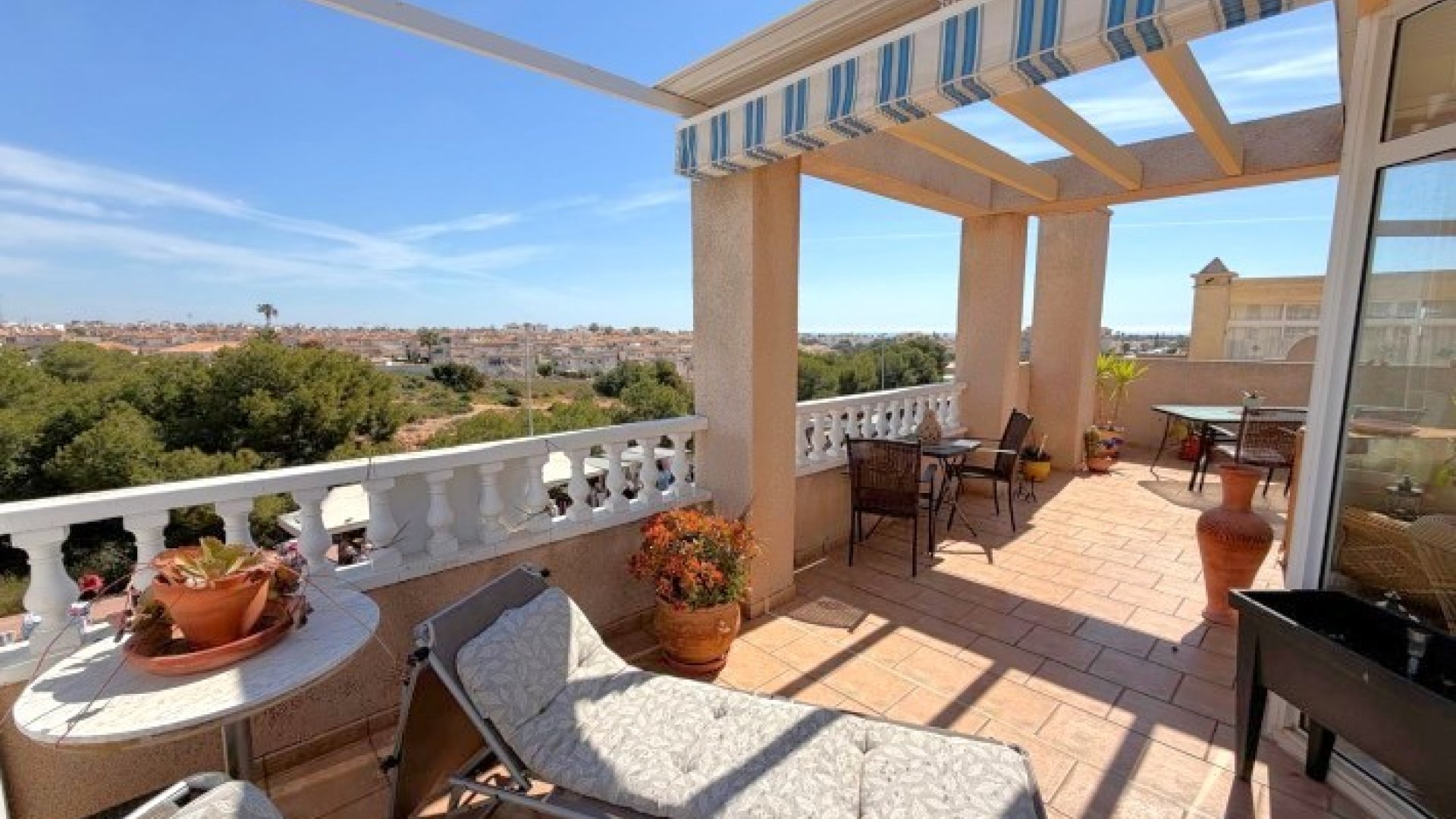 Reventa - Apartamentos -
Orihuela Costa - Playa Flamenca