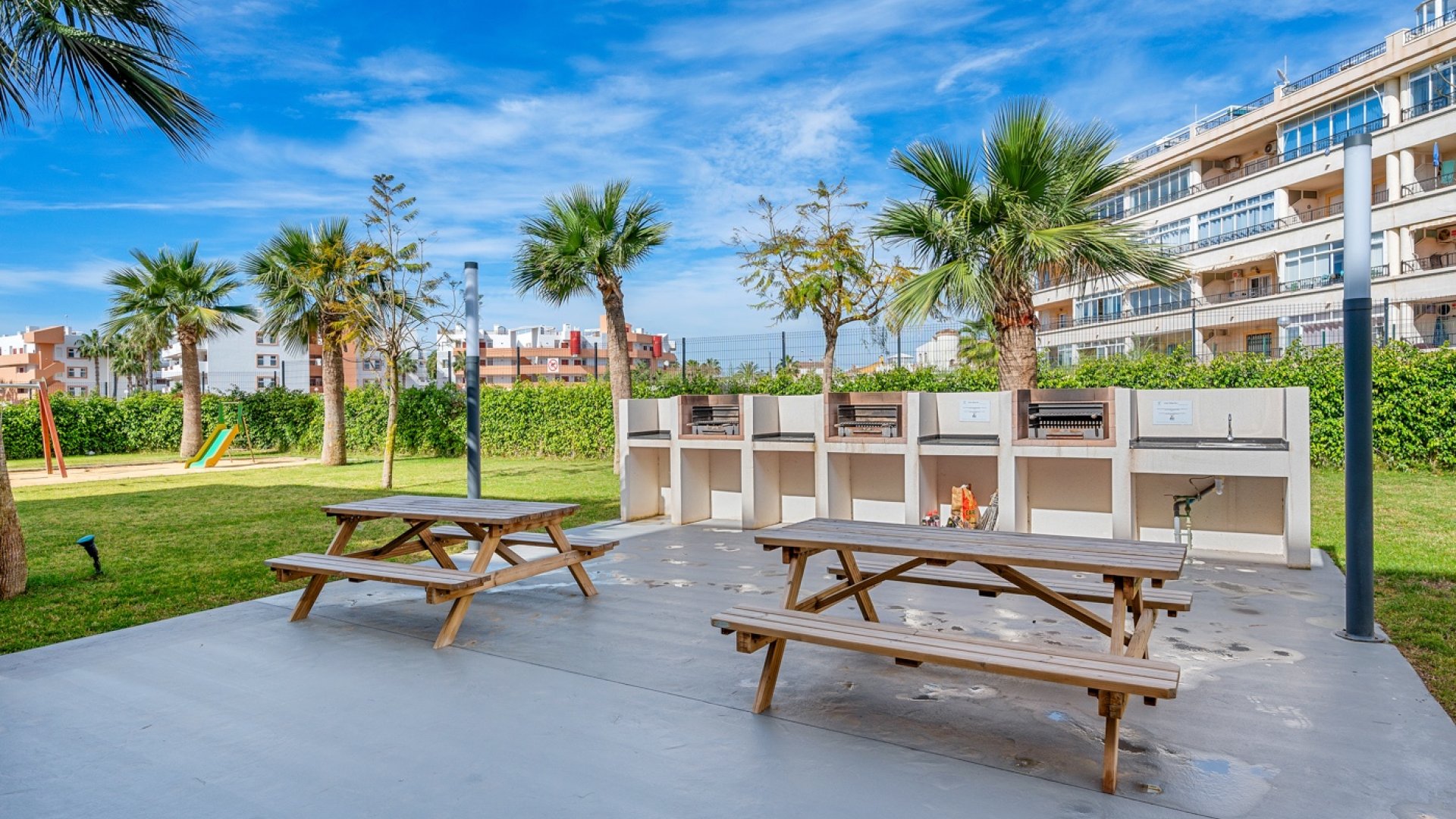Reventa - Apartamentos -
Orihuela Costa - Playa Flamenca