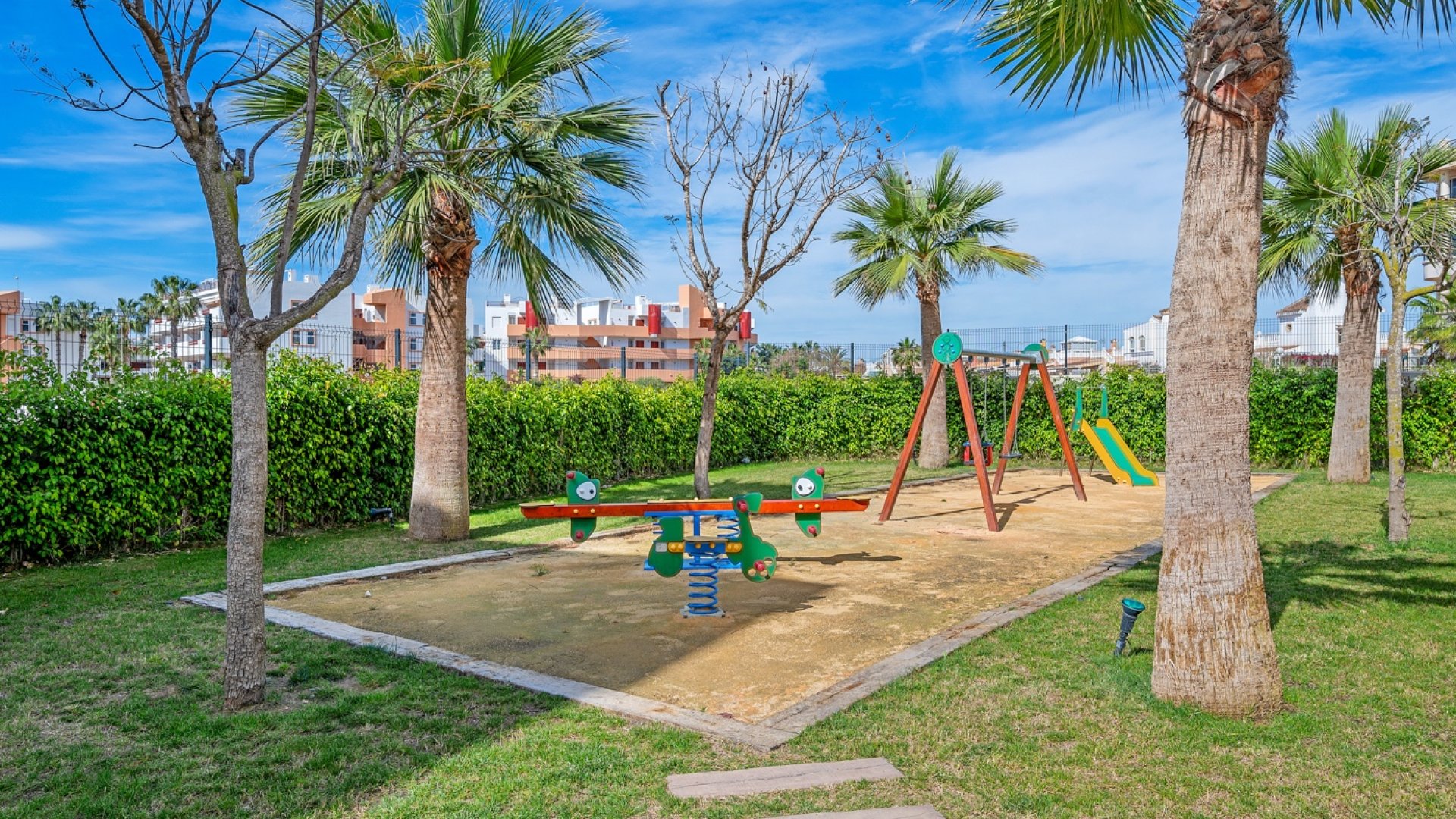 Reventa - Apartamentos -
Orihuela Costa - Playa Flamenca
