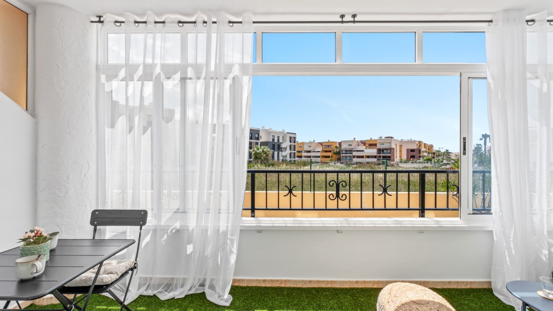Reventa - Apartamentos -
Orihuela Costa - Playa Flamenca