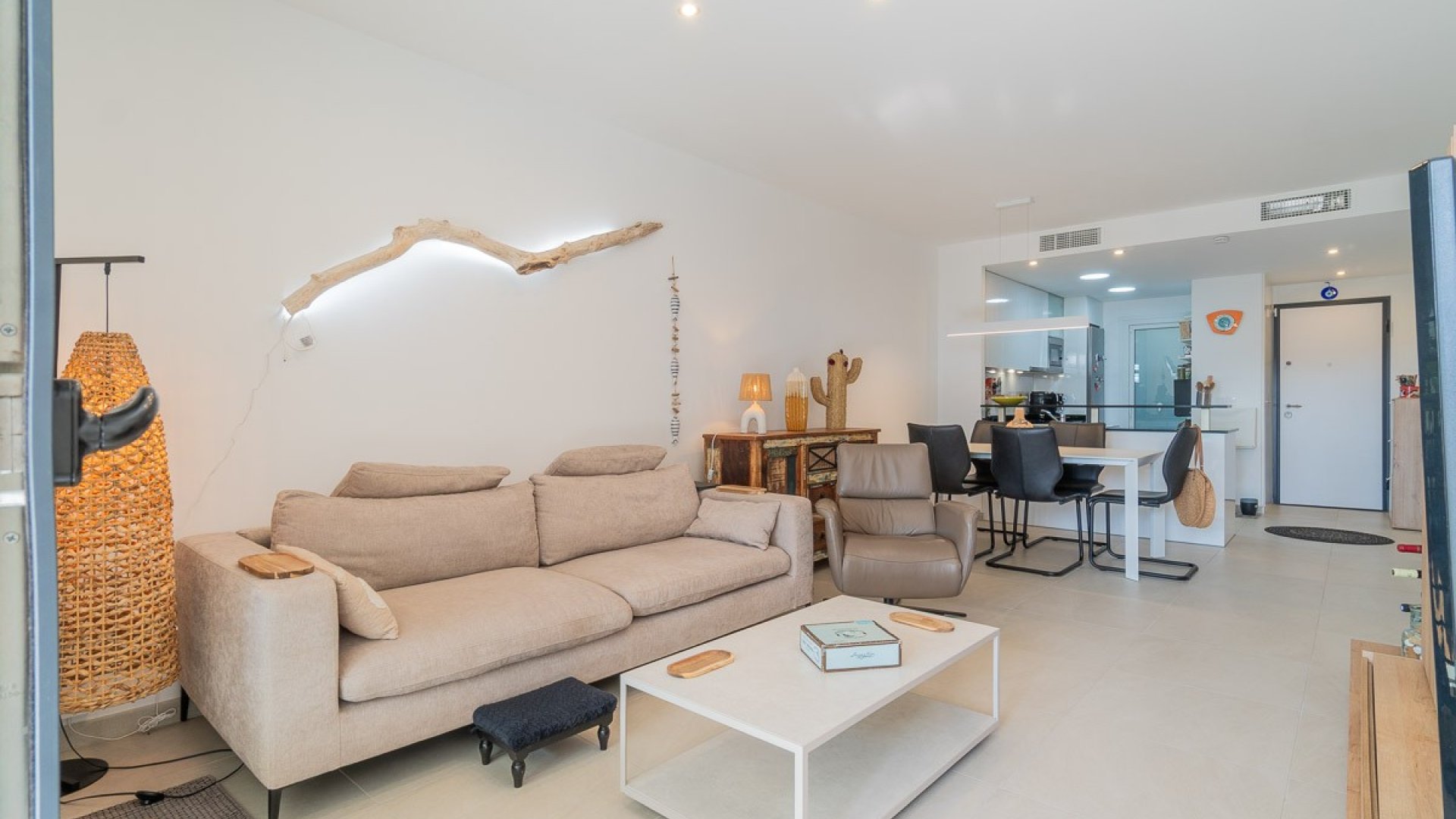 Reventa - Apartamentos -
Orihuela Costa - Playa Flamenca