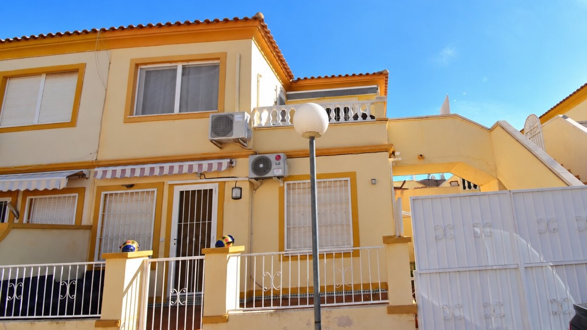 Reventa - Apartamentos -
Orihuela Costa - Playa Flamenca