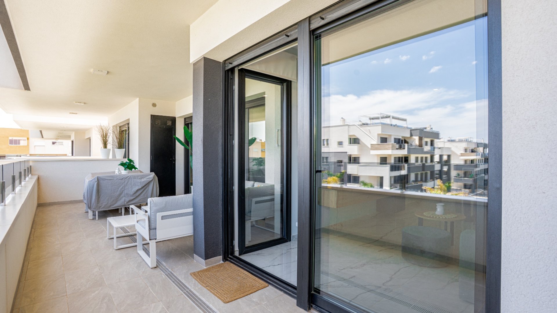 Reventa - Apartamentos -
Orihuela Costa - Playa Flamenca