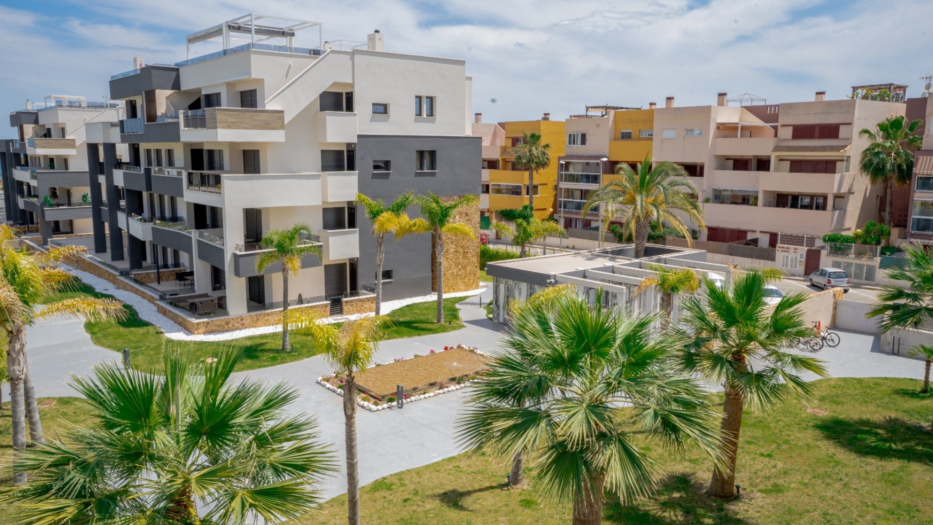 Reventa - Apartamentos -
Orihuela Costa - Playa Flamenca