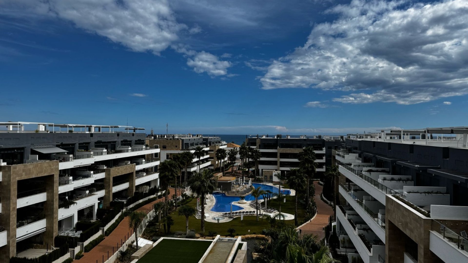 Reventa - Apartamentos -
Orihuela Costa - Playa Flamenca