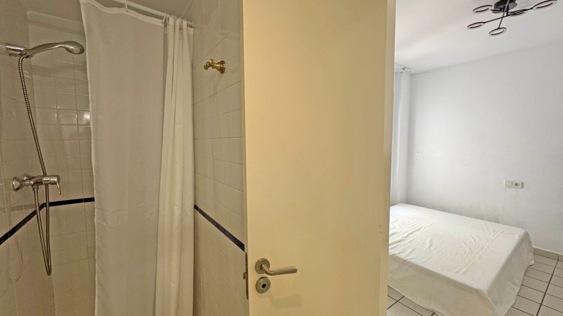Reventa - Apartamentos -
Orihuela Costa - Playa Flamenca