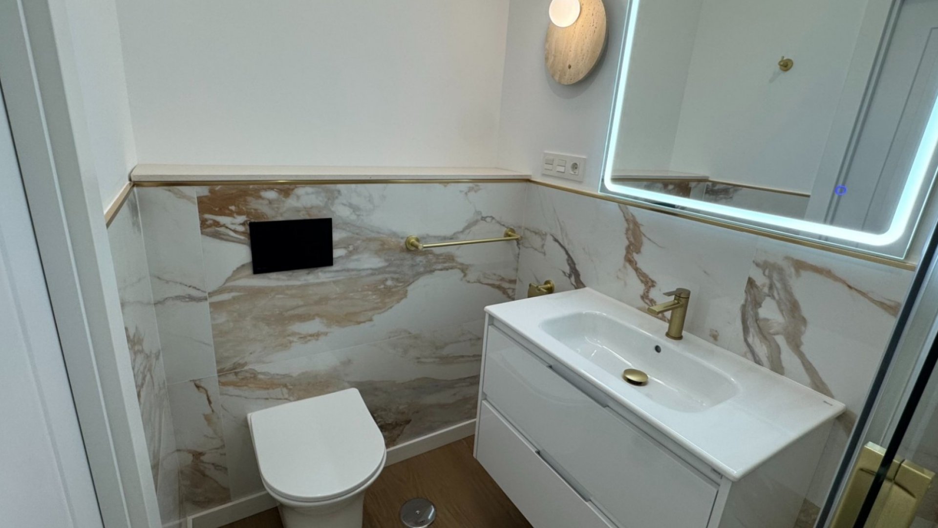 Reventa - Apartamentos -
Orihuela Costa - Punta Prima