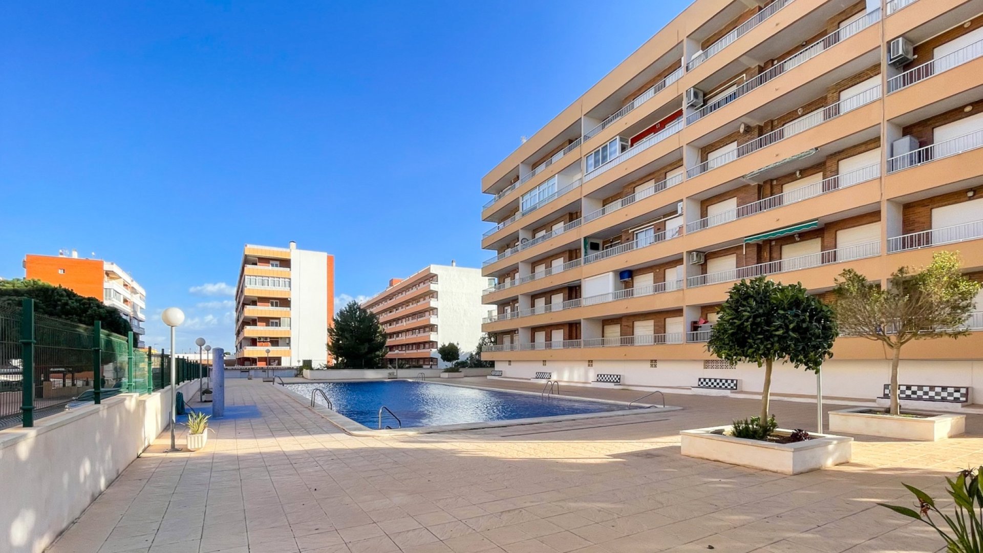 Reventa - Apartamentos -
Orihuela Costa - Punta Prima