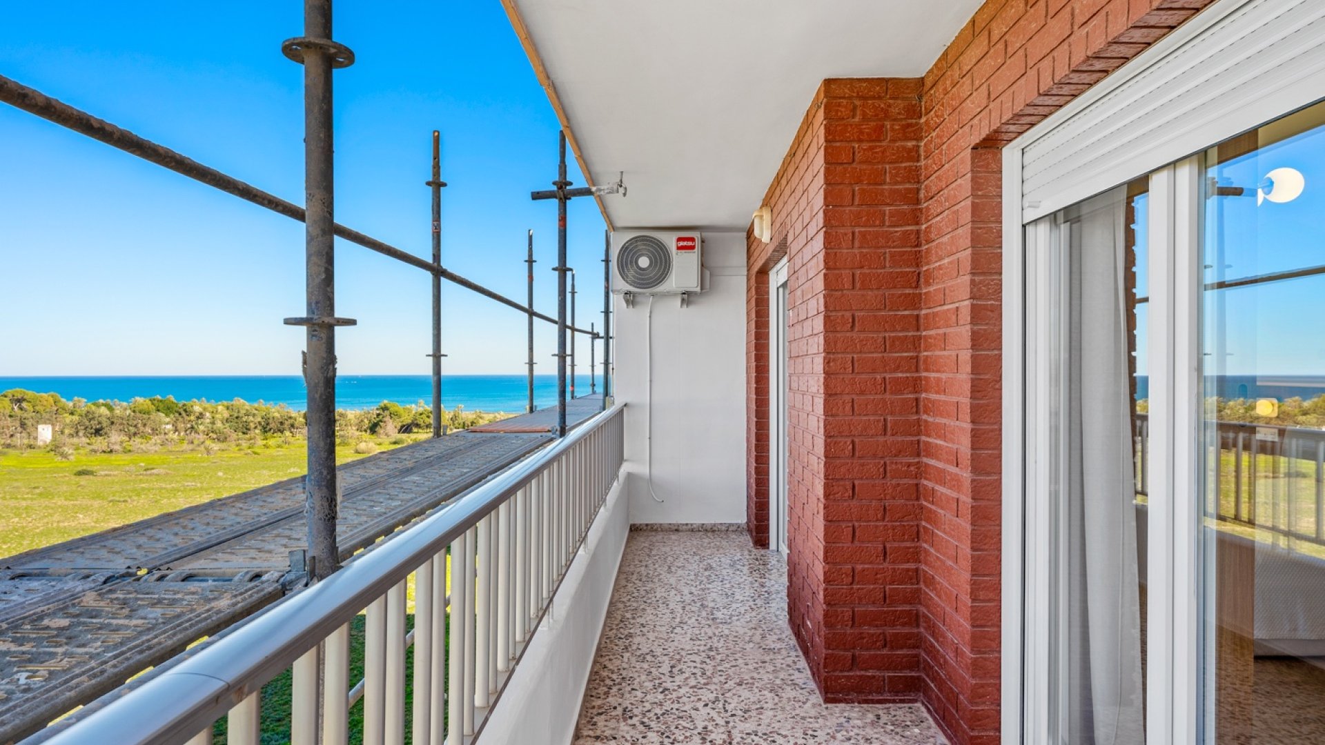 Reventa - Apartamentos -
Orihuela Costa - Punta Prima