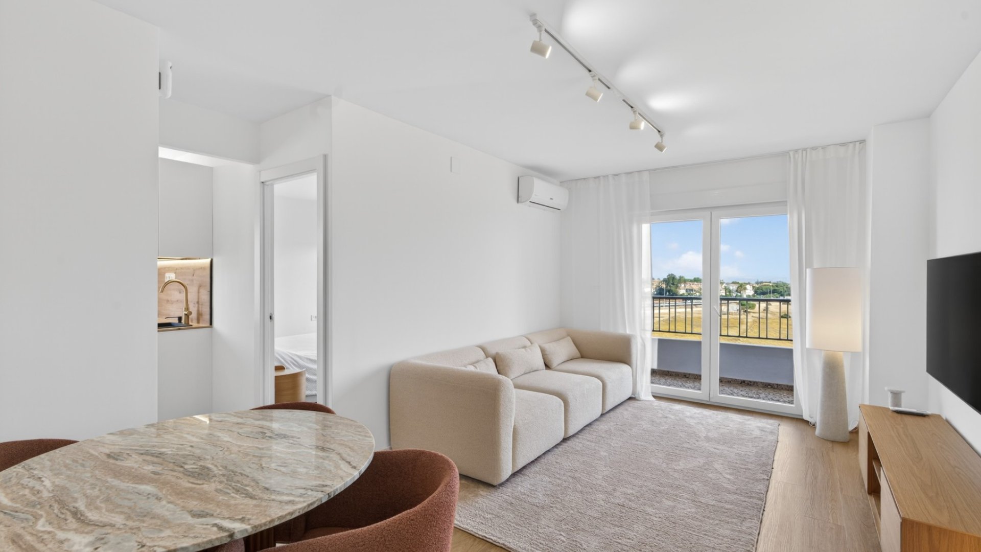 Reventa - Apartamentos -
Orihuela Costa - Punta Prima
