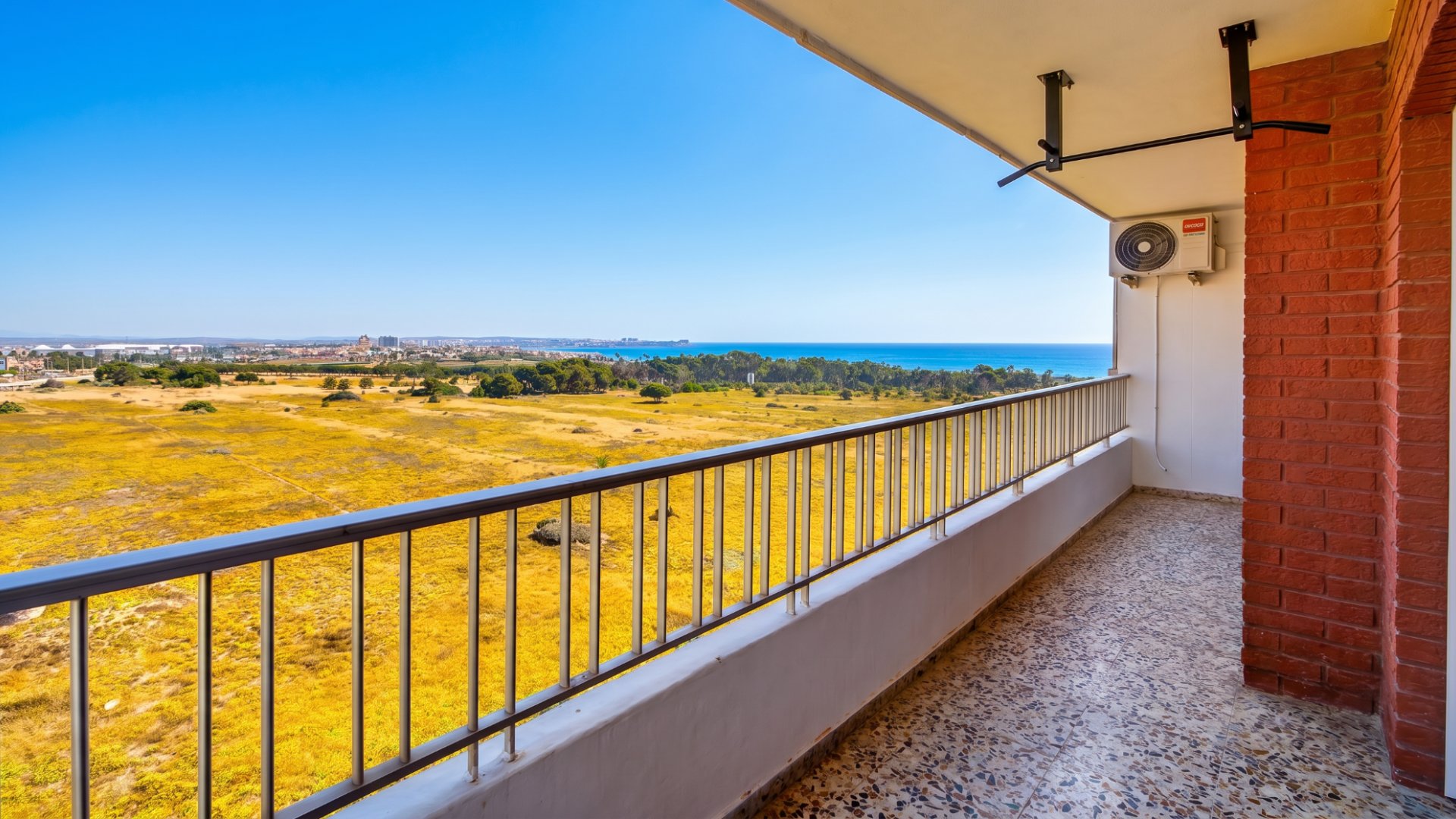 Reventa - Apartamentos -
Orihuela Costa - Punta Prima