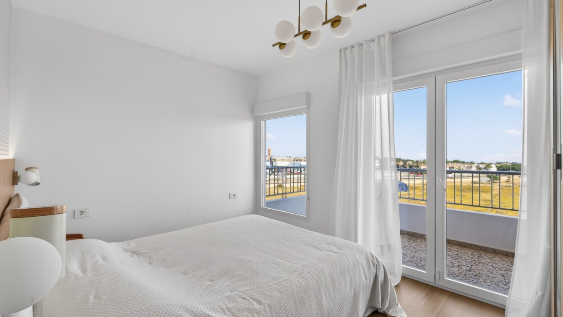 Reventa - Apartamentos -
Orihuela Costa - Punta Prima