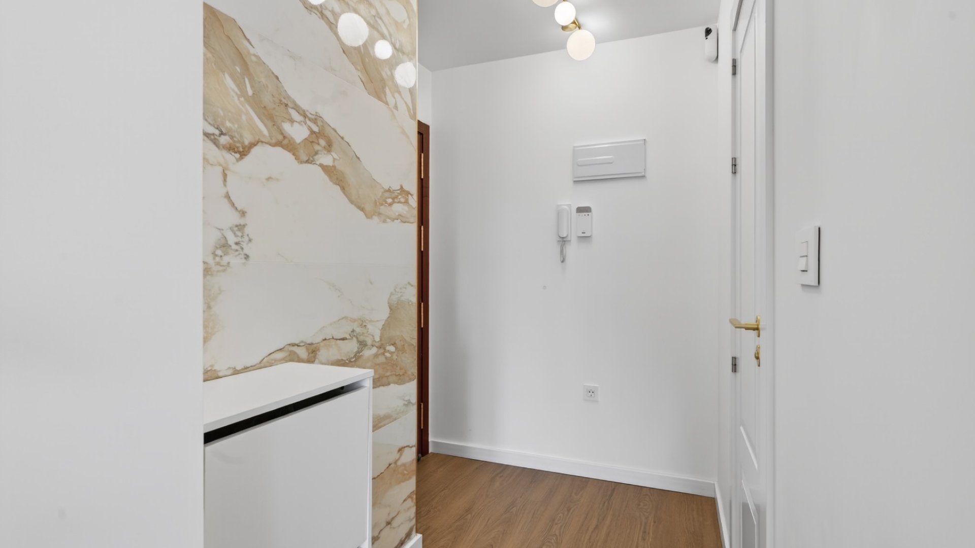 Reventa - Apartamentos -
Orihuela Costa - Punta Prima