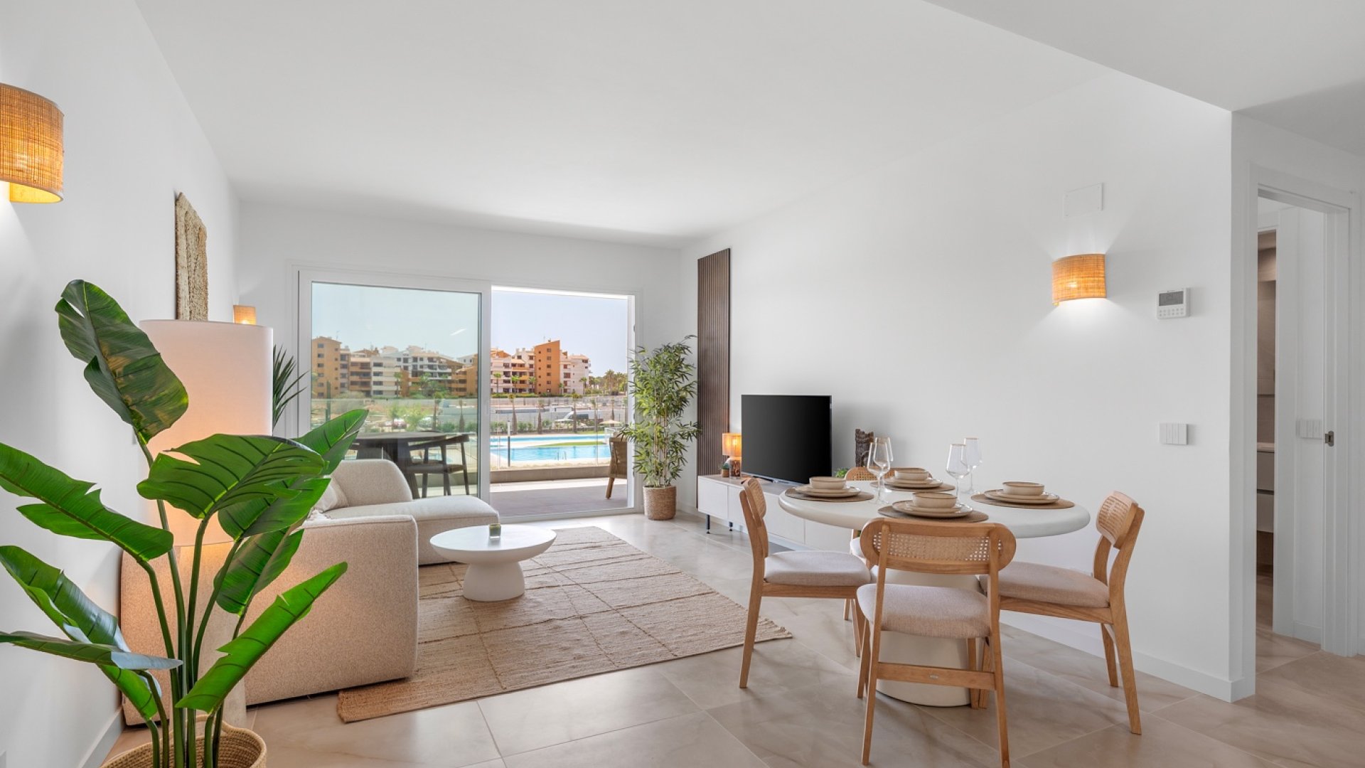 Reventa - Apartamentos -
Orihuela Costa - Punta Prima