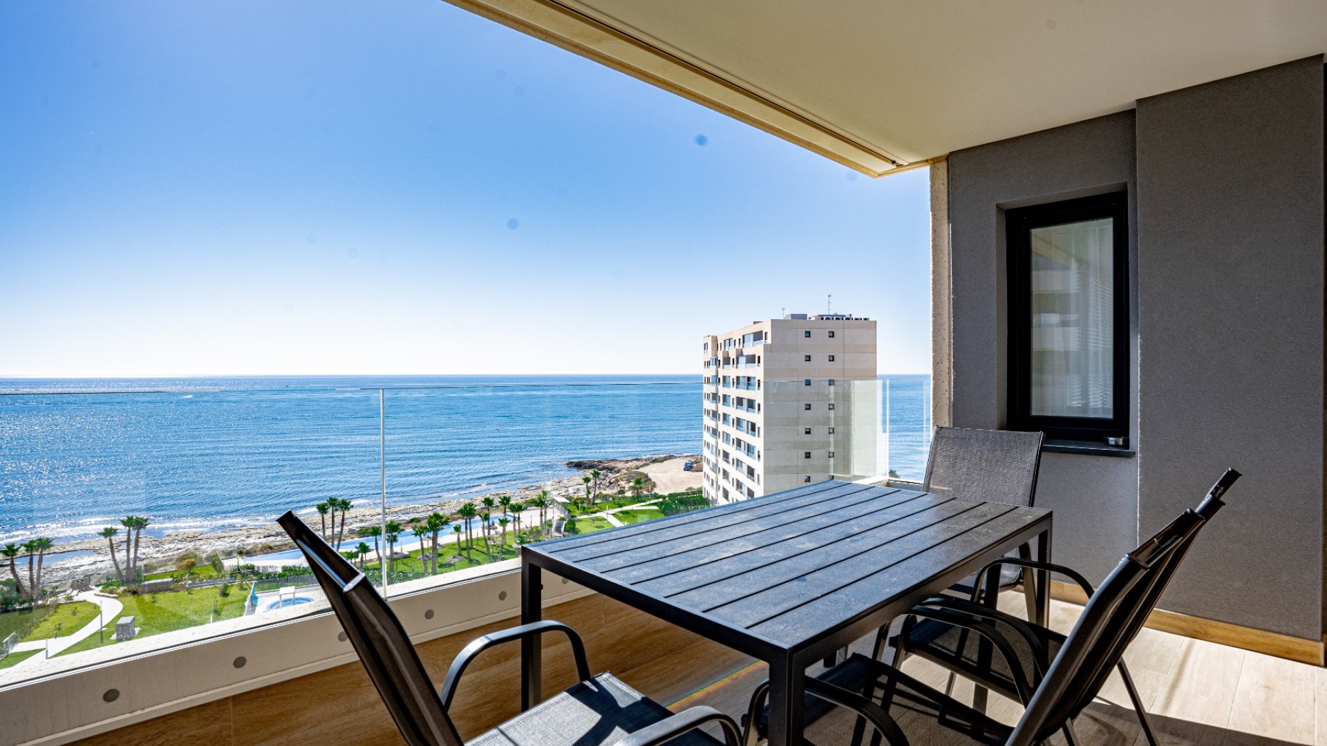 Reventa - Apartamentos -
Orihuela Costa - Punta Prima