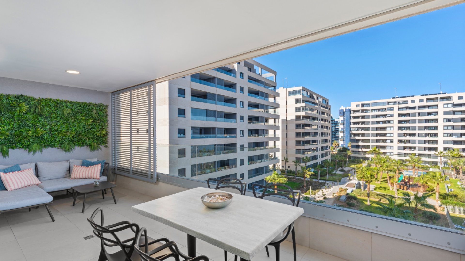 Reventa - Apartamentos -
Orihuela Costa - Punta Prima