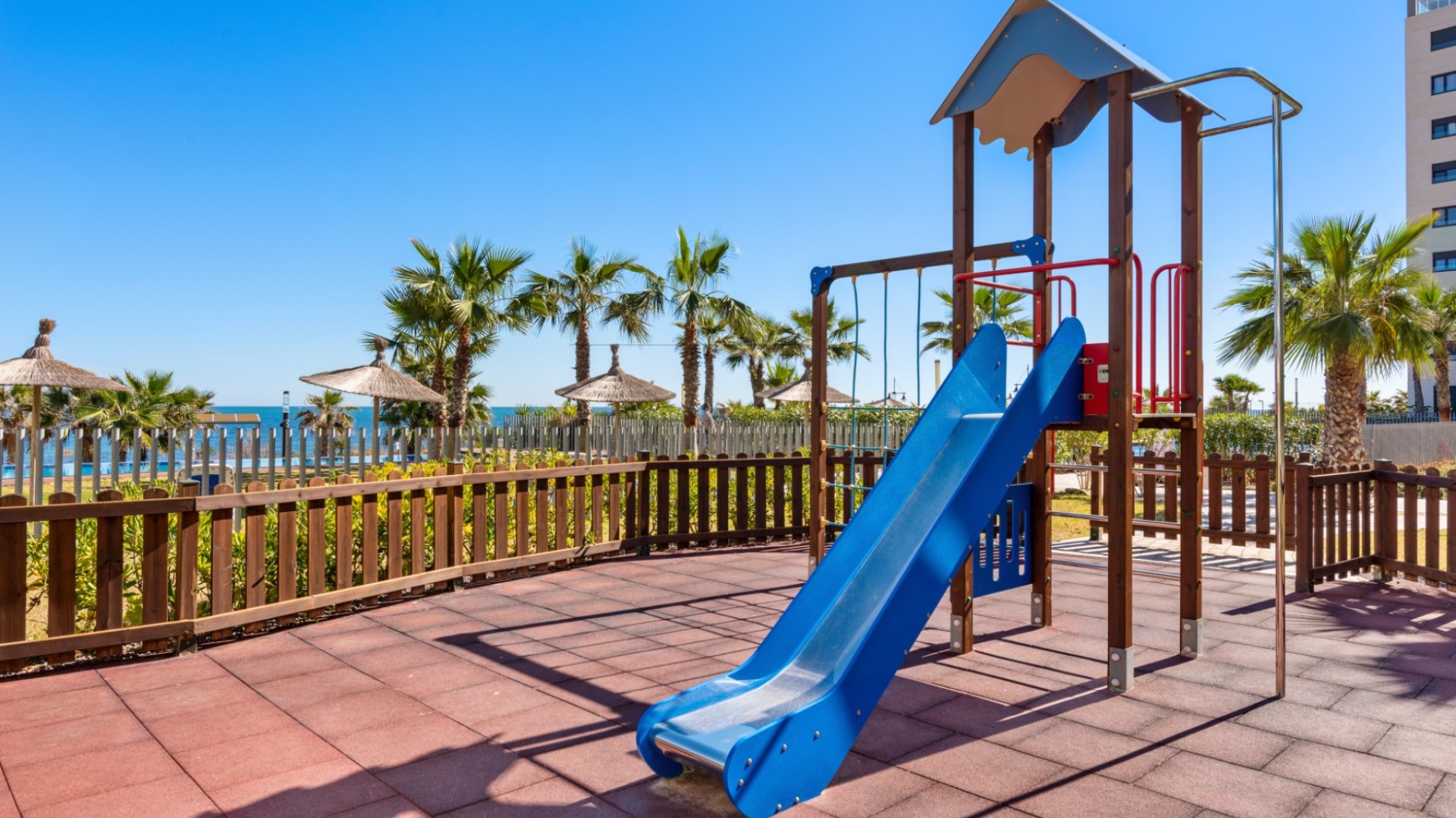 Reventa - Apartamentos -
Orihuela Costa - Punta Prima