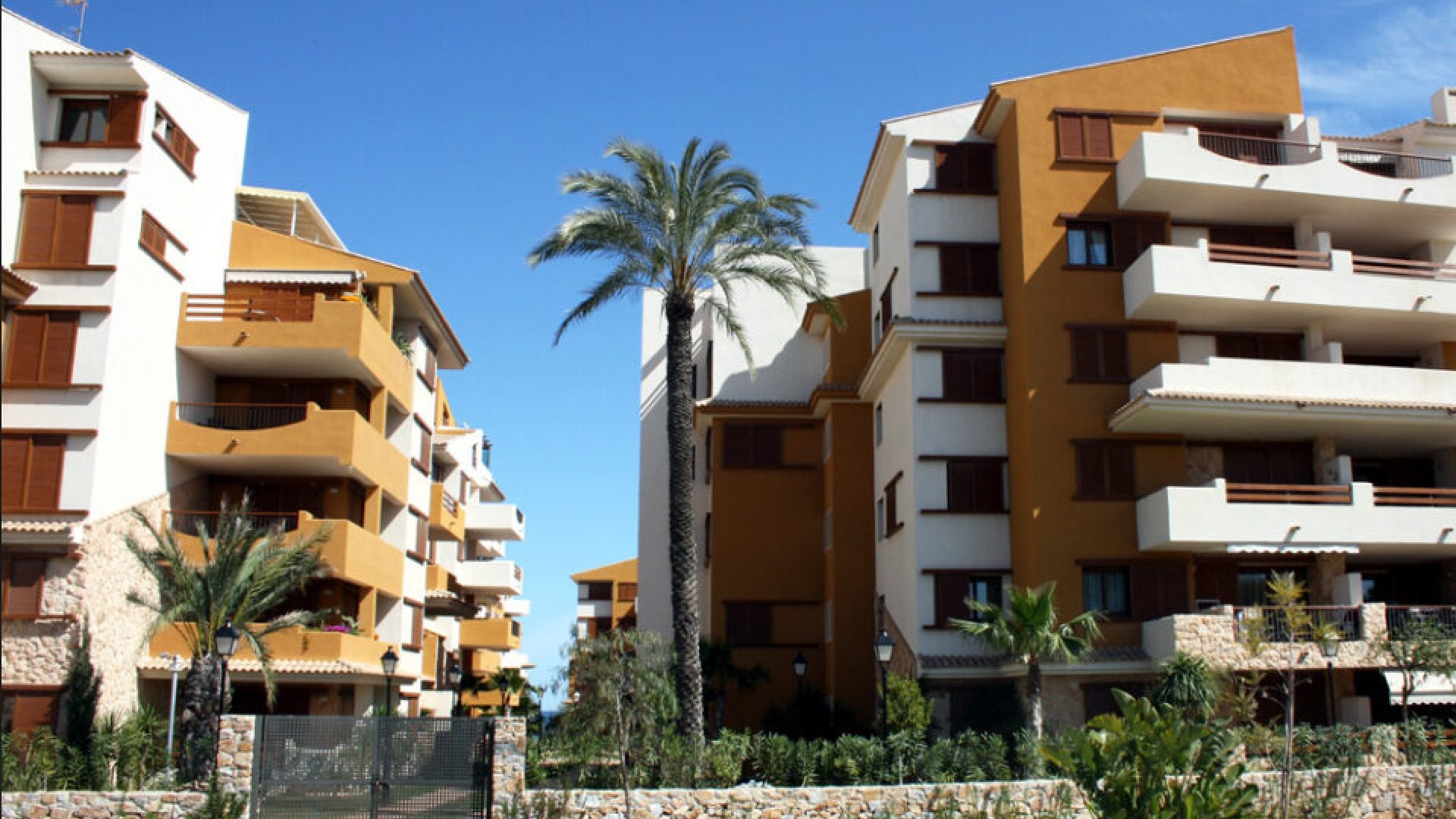 Reventa - Apartamentos -
Orihuela Costa - Punta Prima