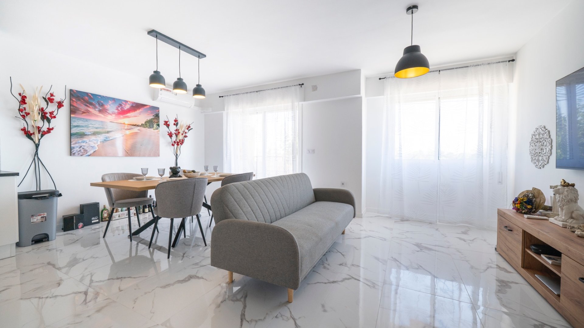 Reventa - Apartamentos -
Orihuela Costa - Punta Prima