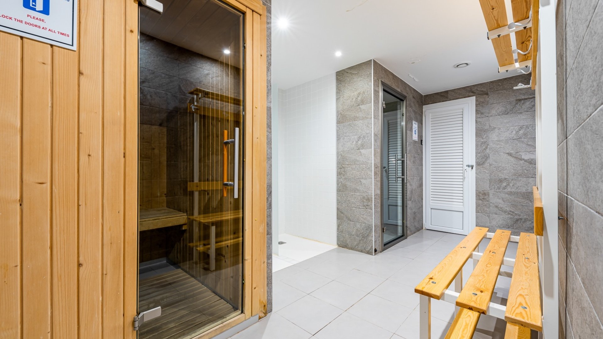 Reventa - Apartamentos -
Orihuela Costa - Punta Prima