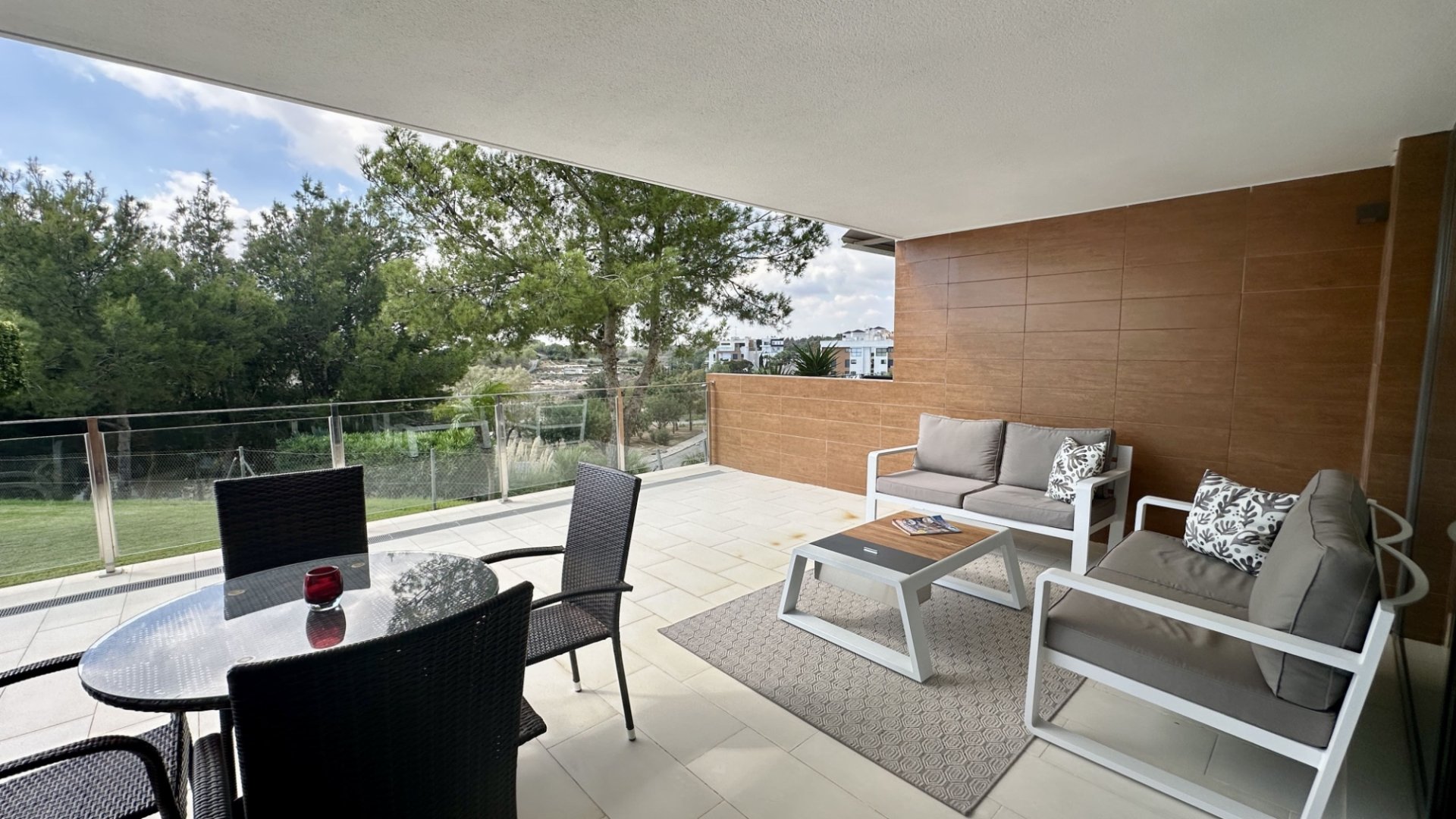 Reventa - Apartamentos -
Orihuela Costa - Villamartín