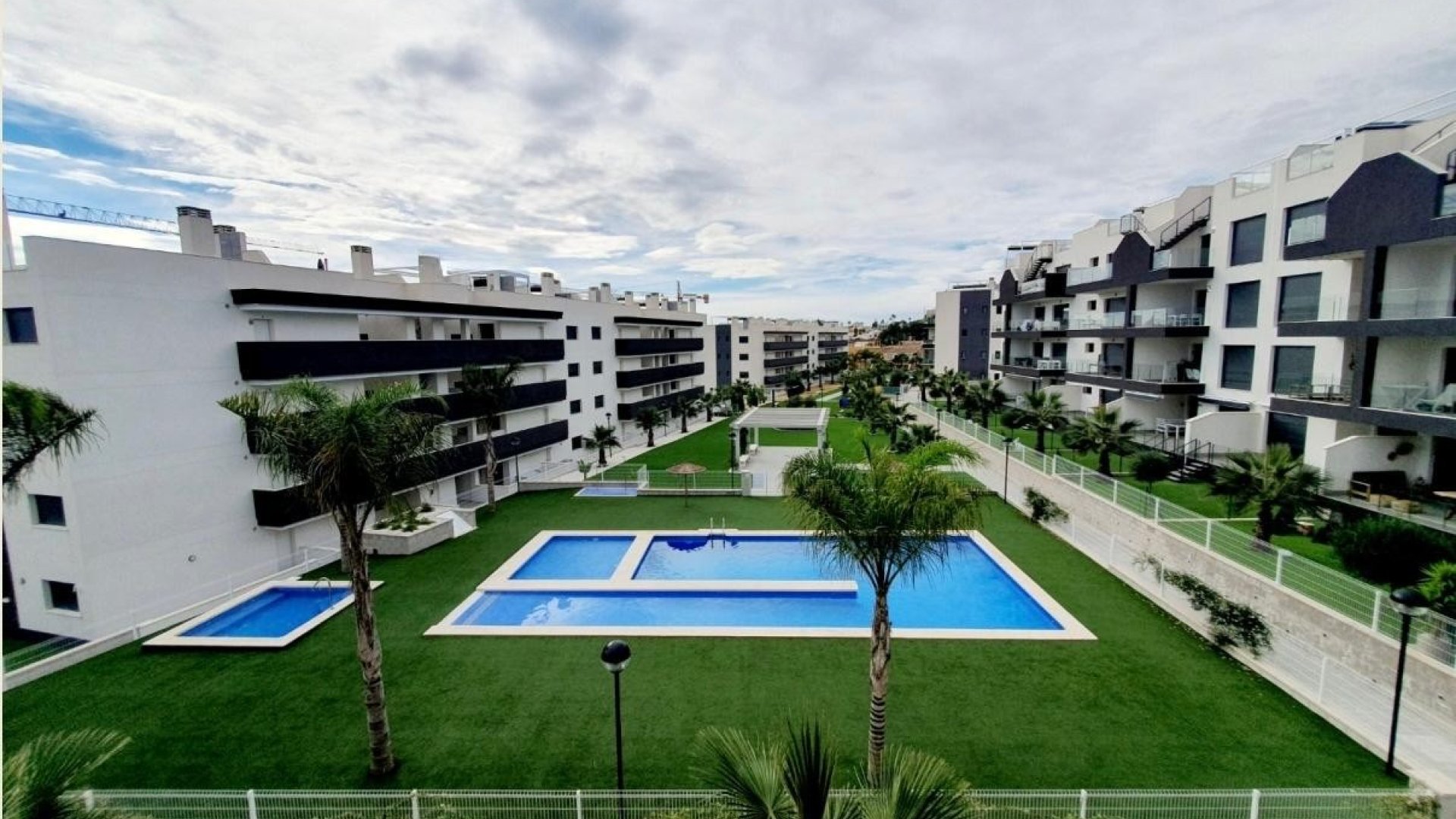 Reventa - Apartamentos -
Orihuela Costa - Villamartín