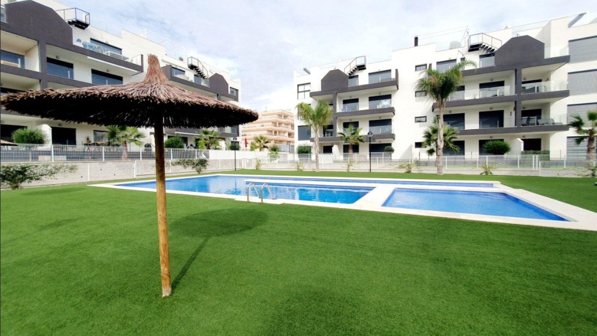 Reventa - Apartamentos -
Orihuela Costa - Villamartín