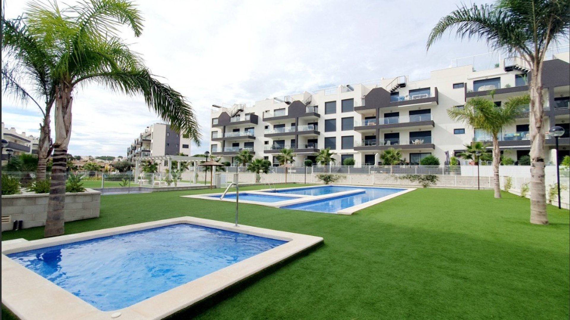 Reventa - Apartamentos -
Orihuela Costa - Villamartín