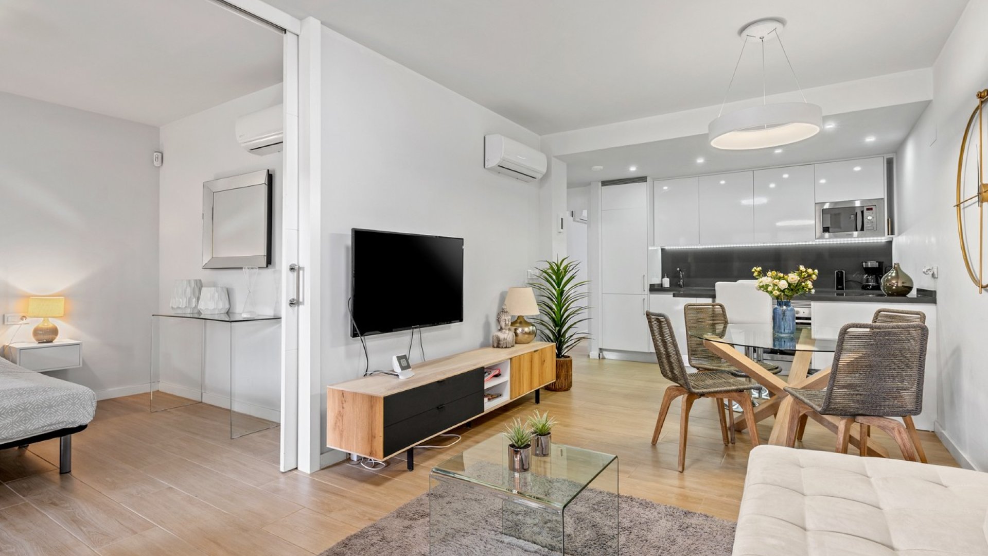 Reventa - Apartamentos -
Orihuela Costa - Villamartín