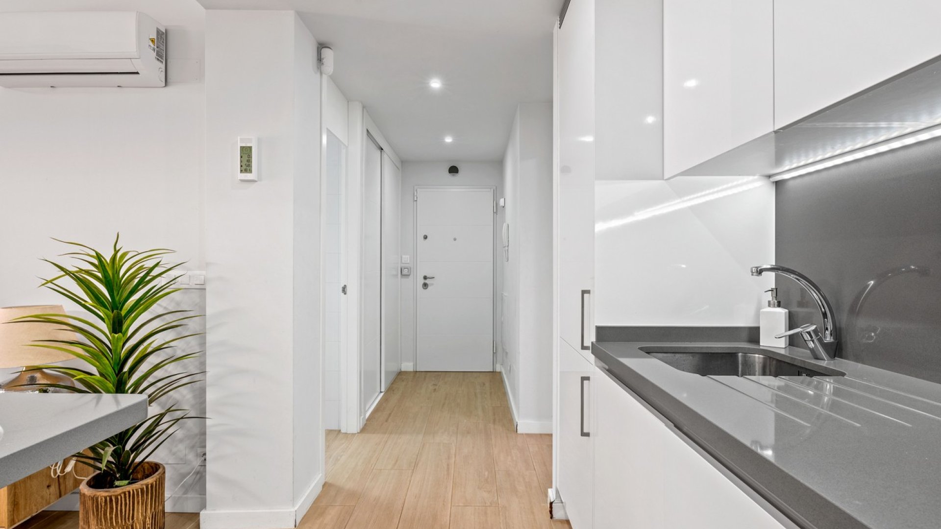 Reventa - Apartamentos -
Orihuela Costa - Villamartín