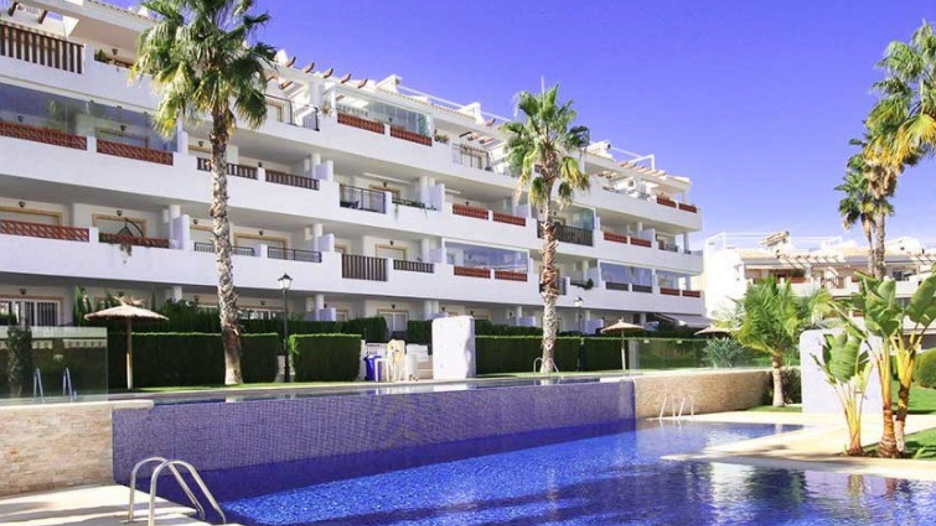 Reventa - Apartamentos -
Orihuela Costa - Villamartín