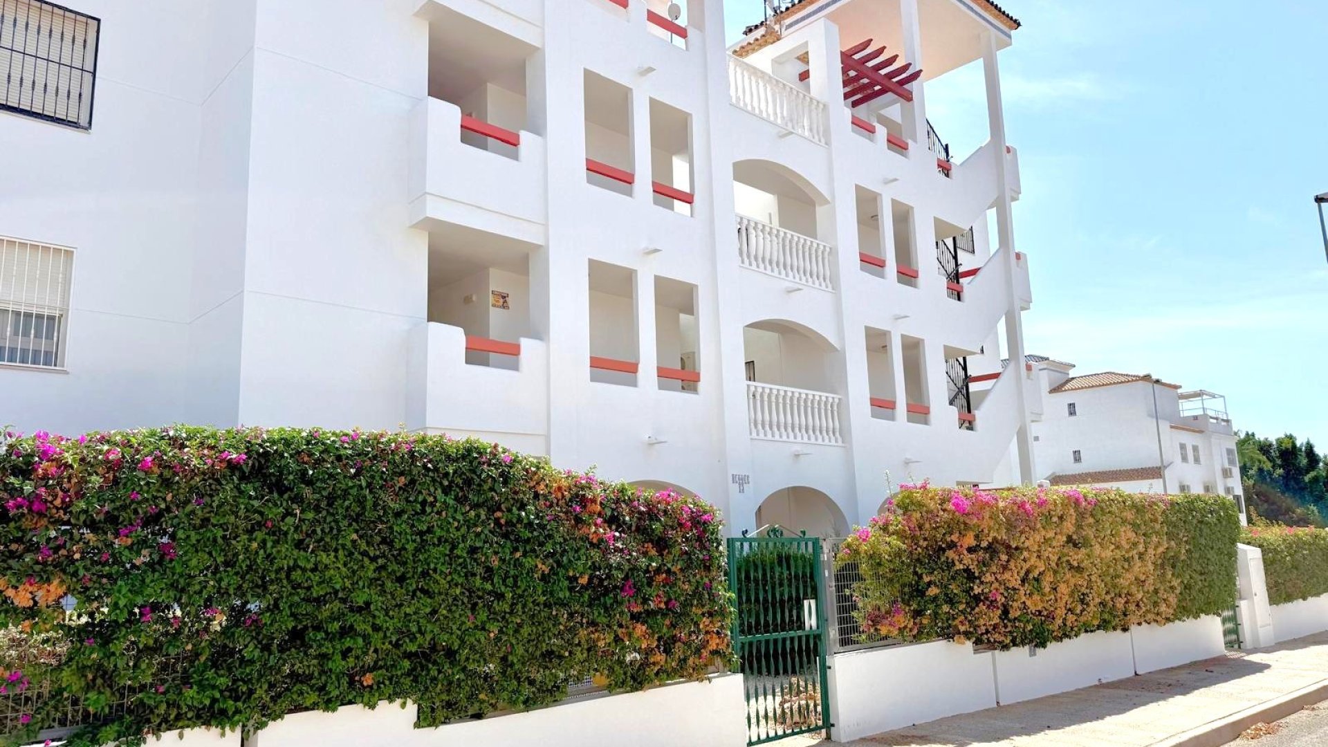Reventa - Apartamentos -
Orihuela Costa - Villamartín