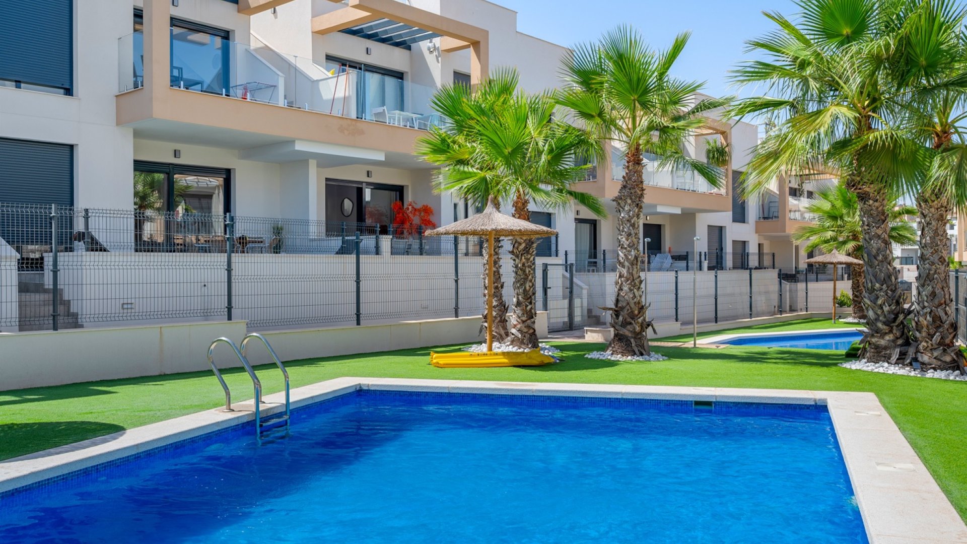Reventa - Apartamentos -
Orihuela Costa - Villamartín