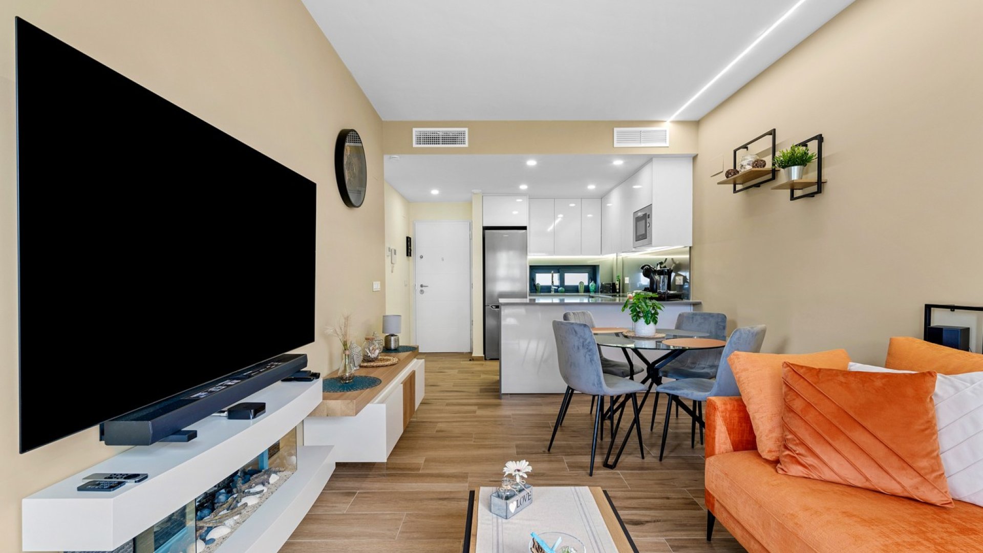 Reventa - Apartamentos -
Orihuela Costa - Villamartín