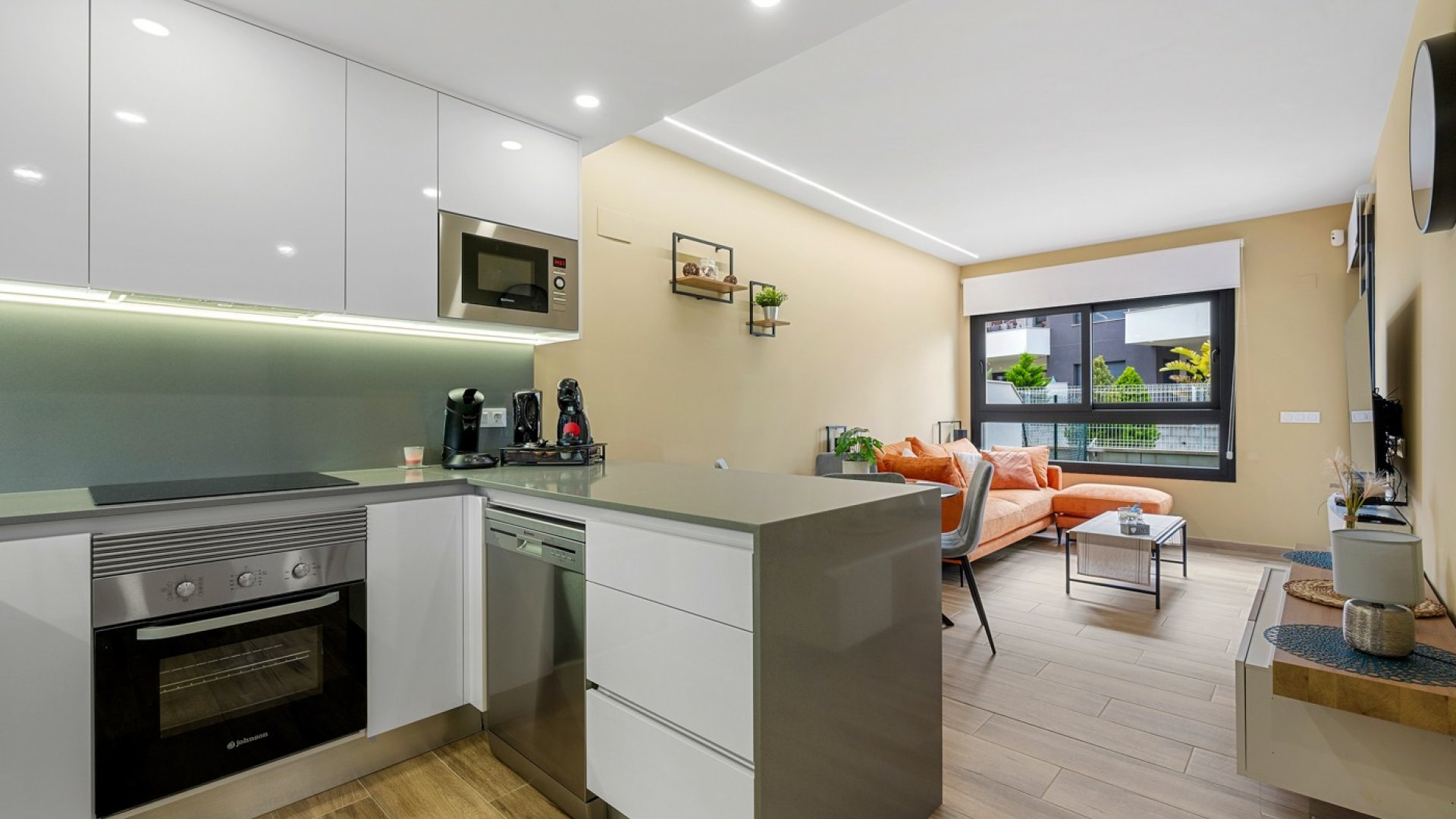 Reventa - Apartamentos -
Orihuela Costa - Villamartín