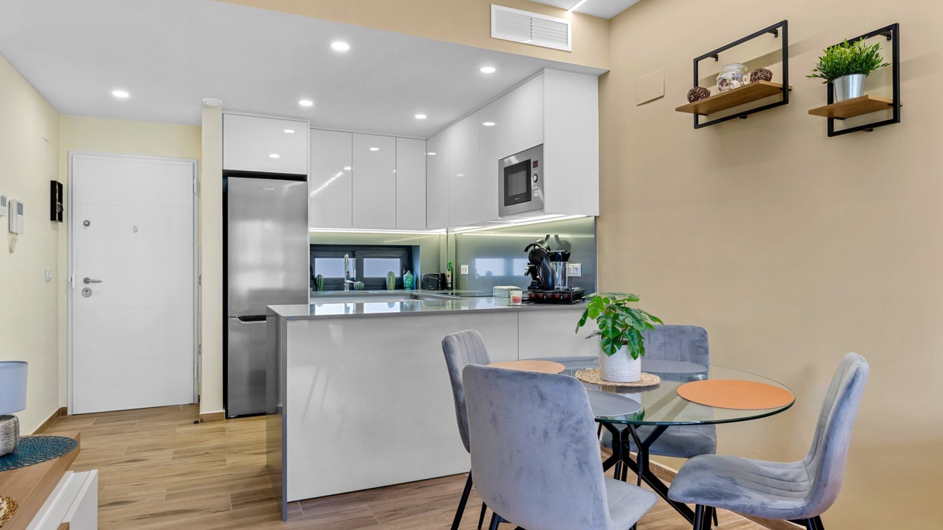 Reventa - Apartamentos -
Orihuela Costa - Villamartín