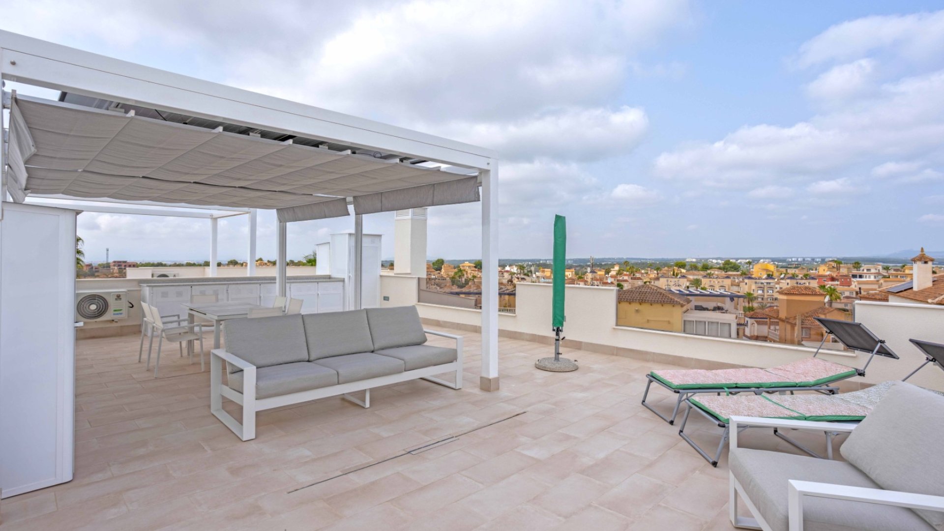 Reventa - Apartamentos -
Orihuela Costa - Villamartín