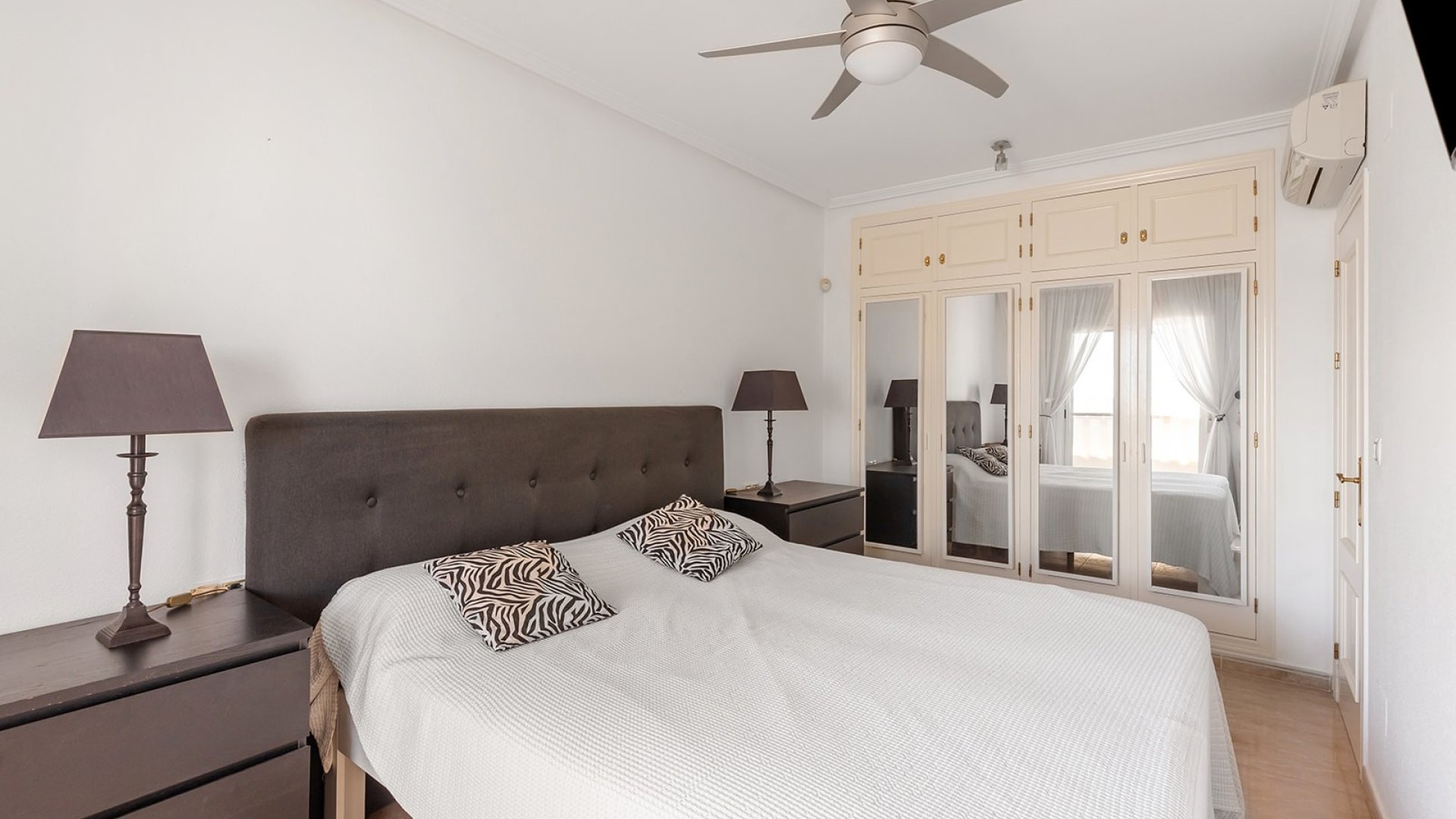 Reventa - Apartamentos -
Orihuela Costa - Villamartín