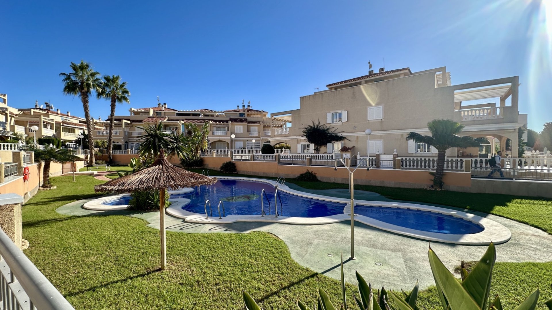 Reventa - Apartamentos -
Orihuela Costa - Zeniamar-Horizonte-La Campana