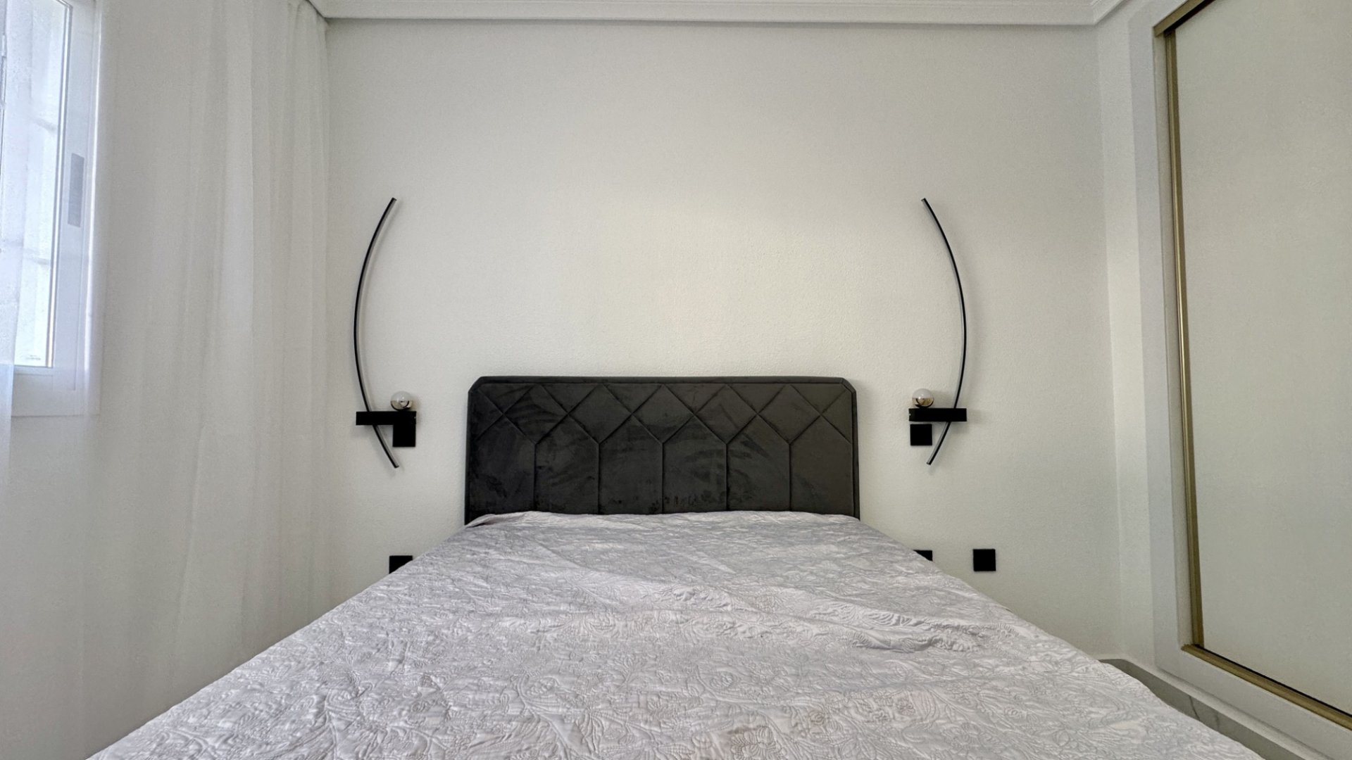 Reventa - Apartamentos -
Orihuela Costa - Zeniamar