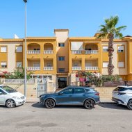 Reventa - Apartamentos -
Orihuela Costa