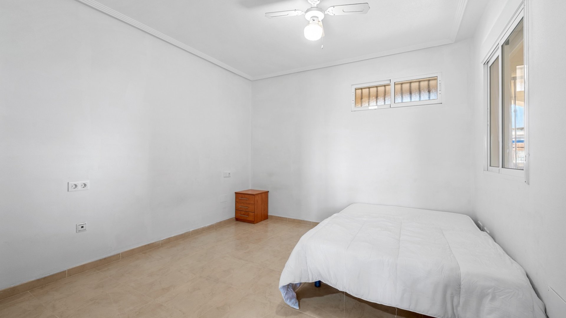 Reventa - Apartamentos -
Orihuela Costa