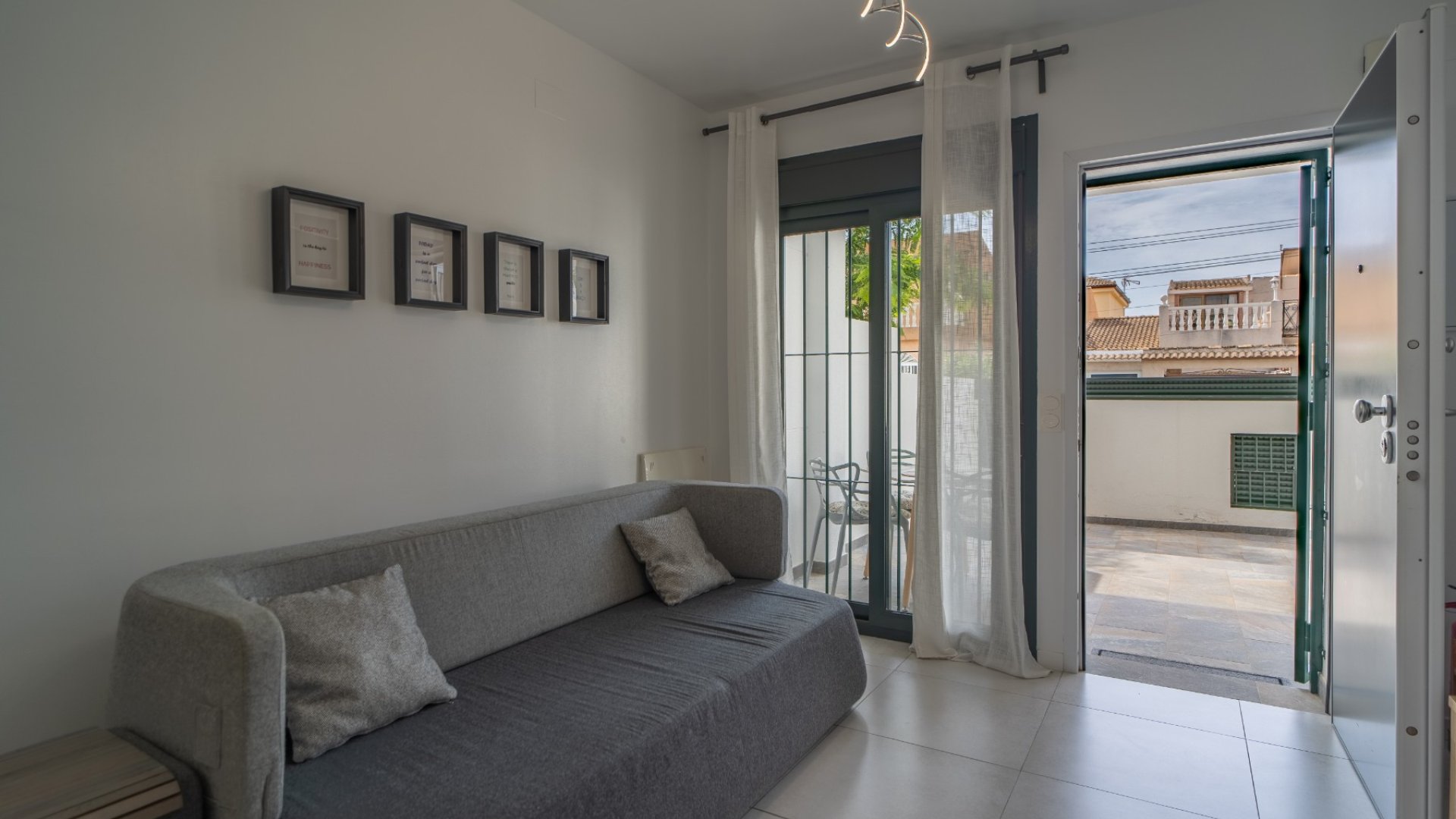 Reventa - Apartamentos -
Pilar de la Horadada - Mil Palmeras