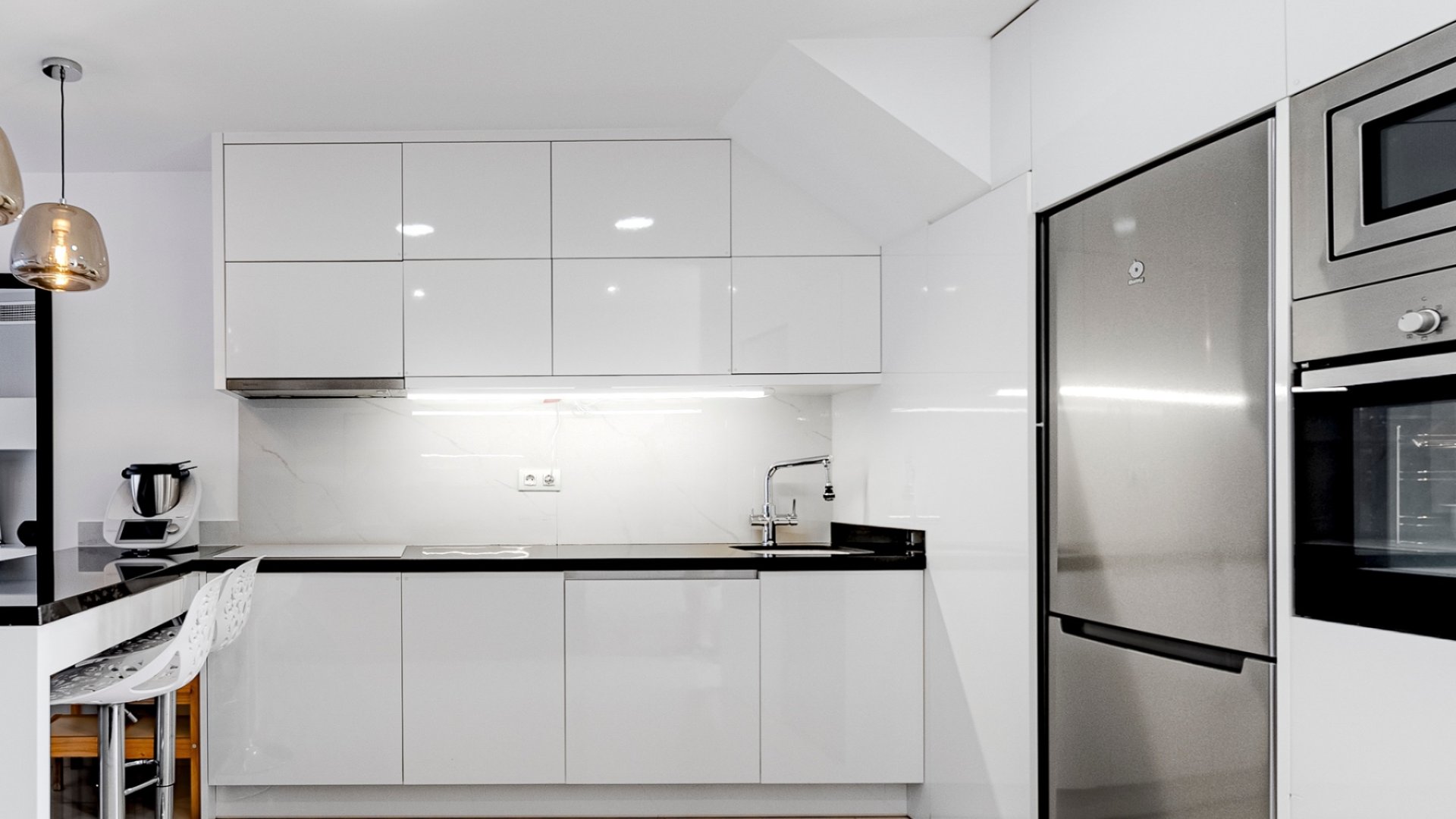 Reventa - Apartamentos -
Pilar de la Horadada - Mil Palmeras
