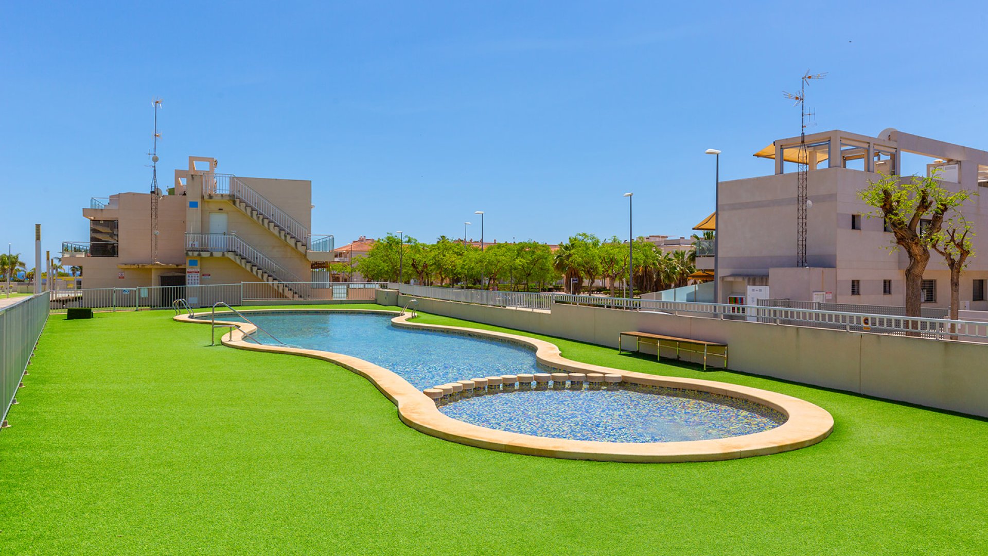 Reventa - Apartamentos -
Pilar de la Horadada - Torre de la Horadada