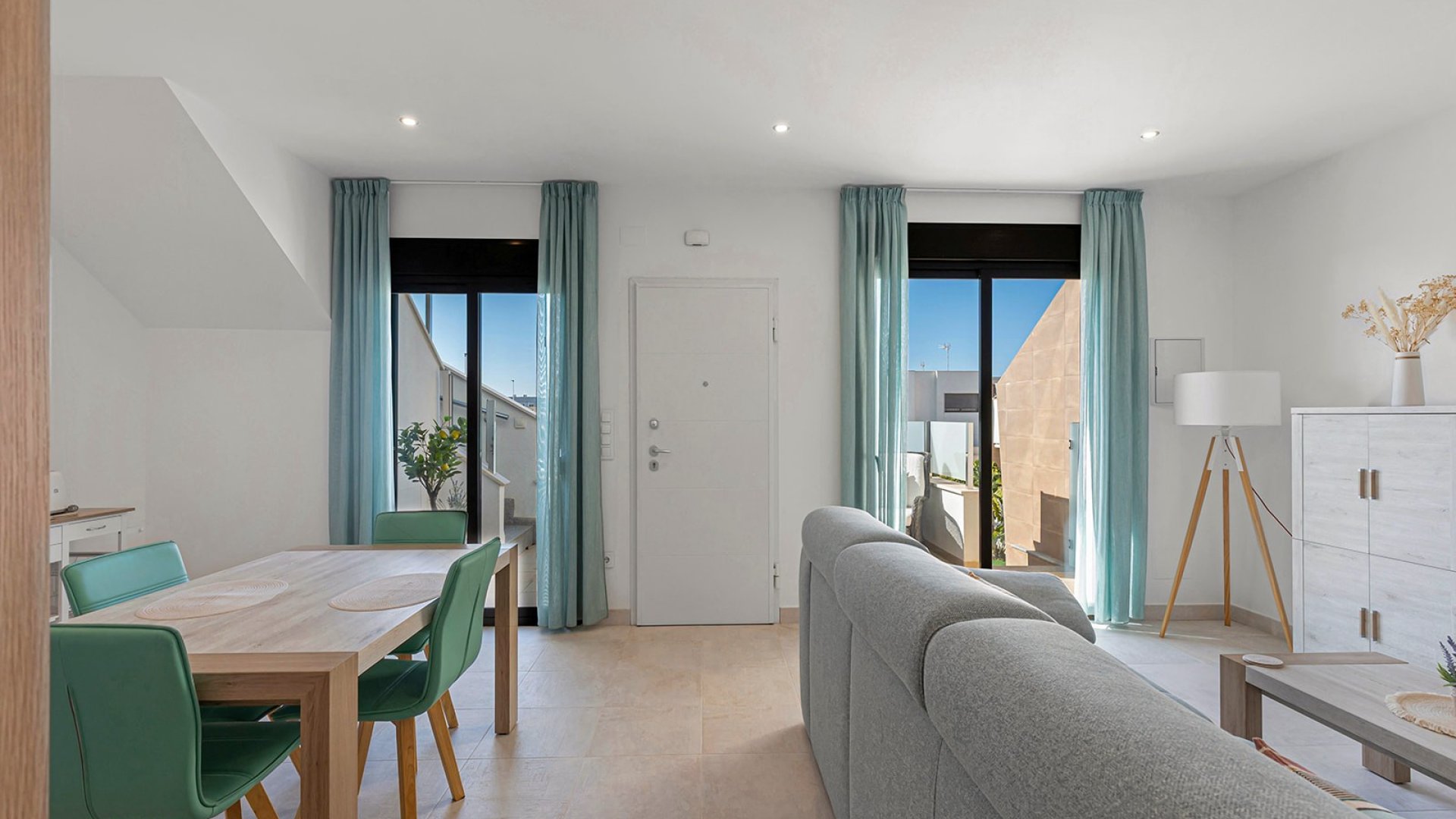 Reventa - Apartamentos -
Pilar de la Horadada - Zona Pueblo