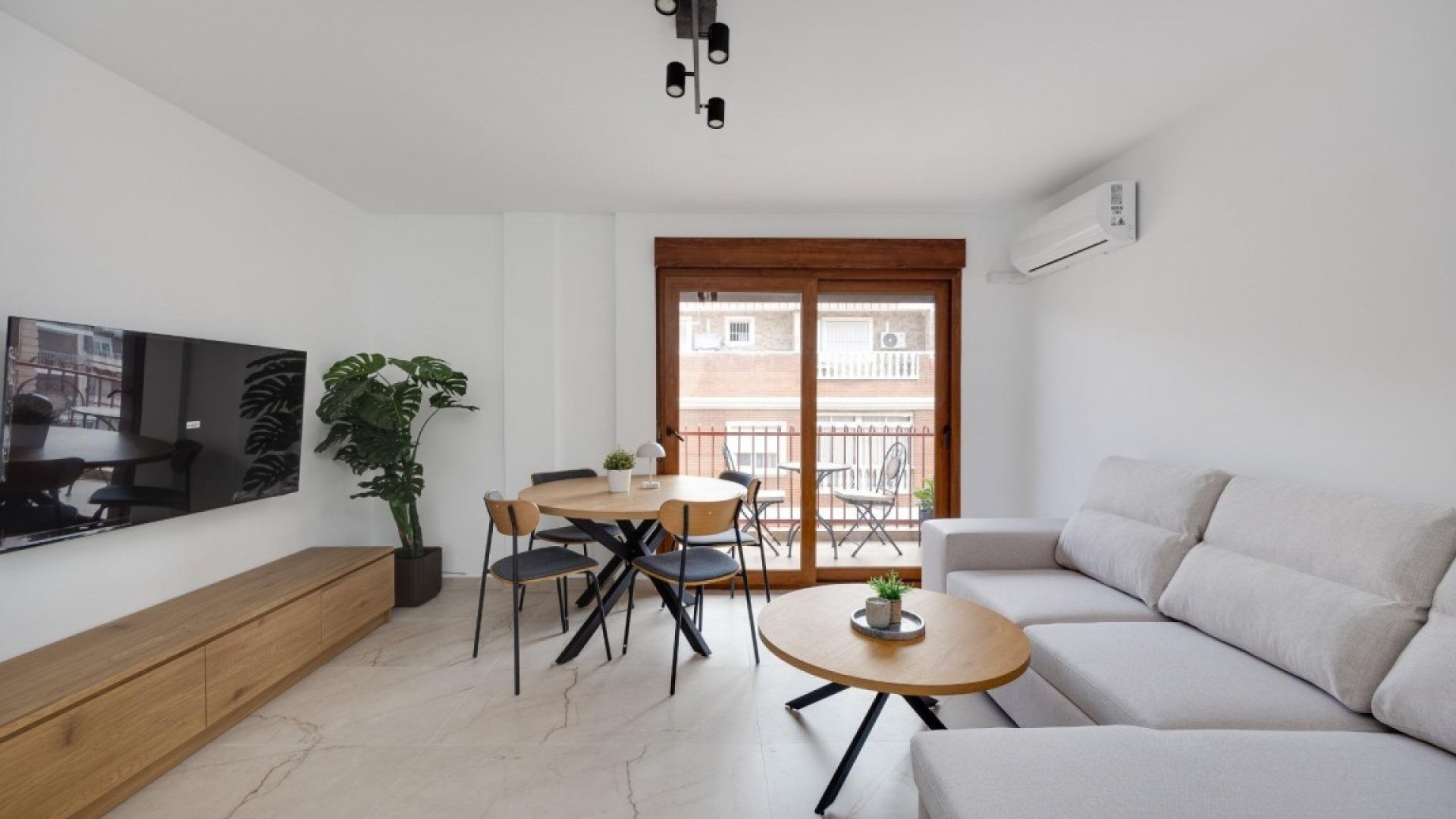 Reventa - Apartamentos -
Playa del Acequion