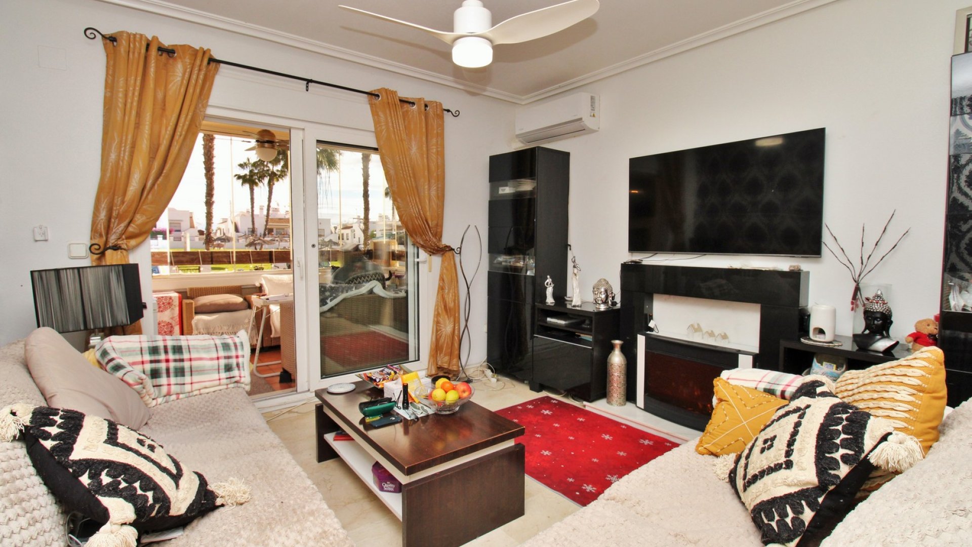 Reventa - Apartamentos -
Playa Flamenca