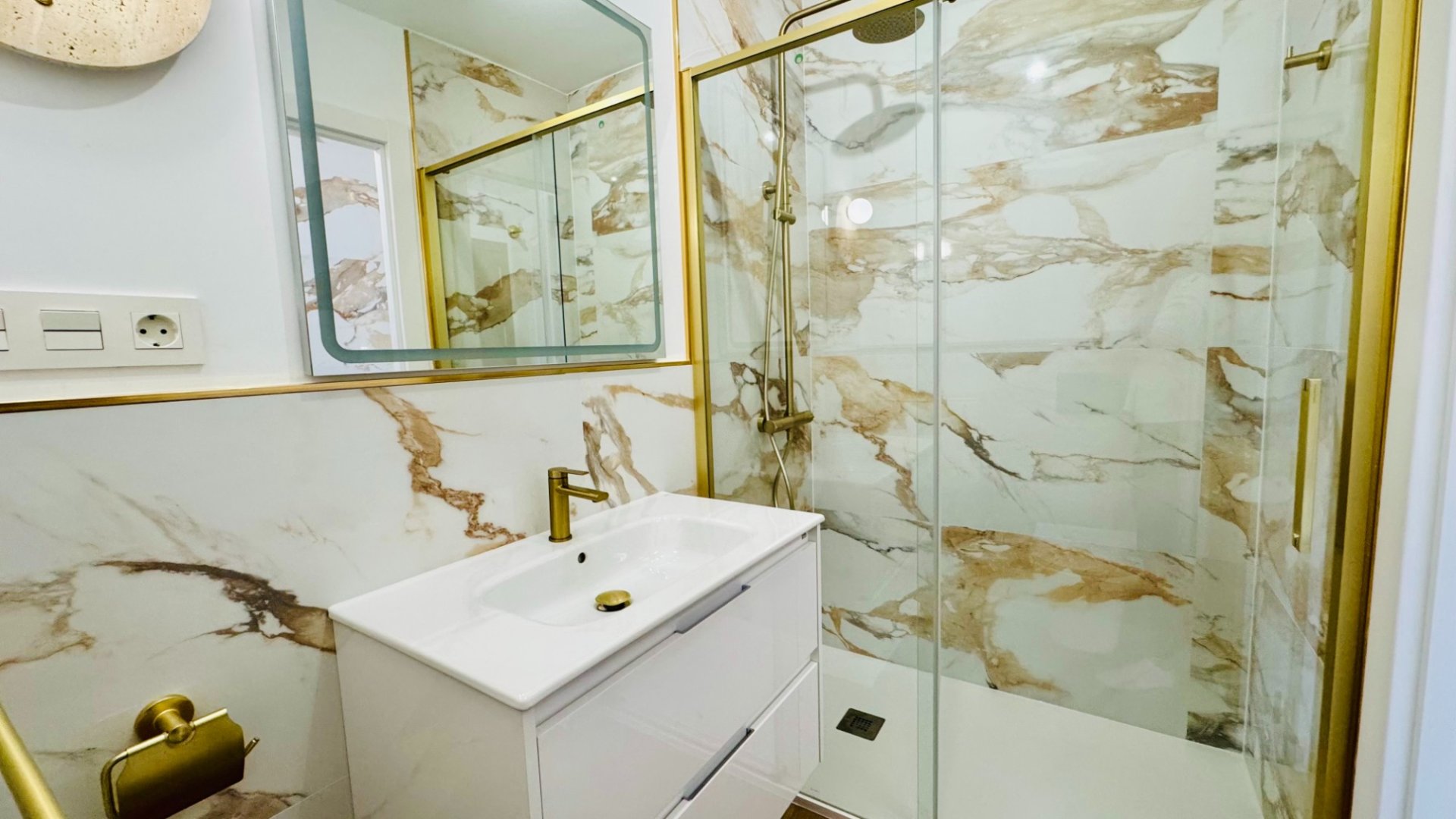 Reventa - Apartamentos -
Punta Prima - Punta prima , Orihuela Costa